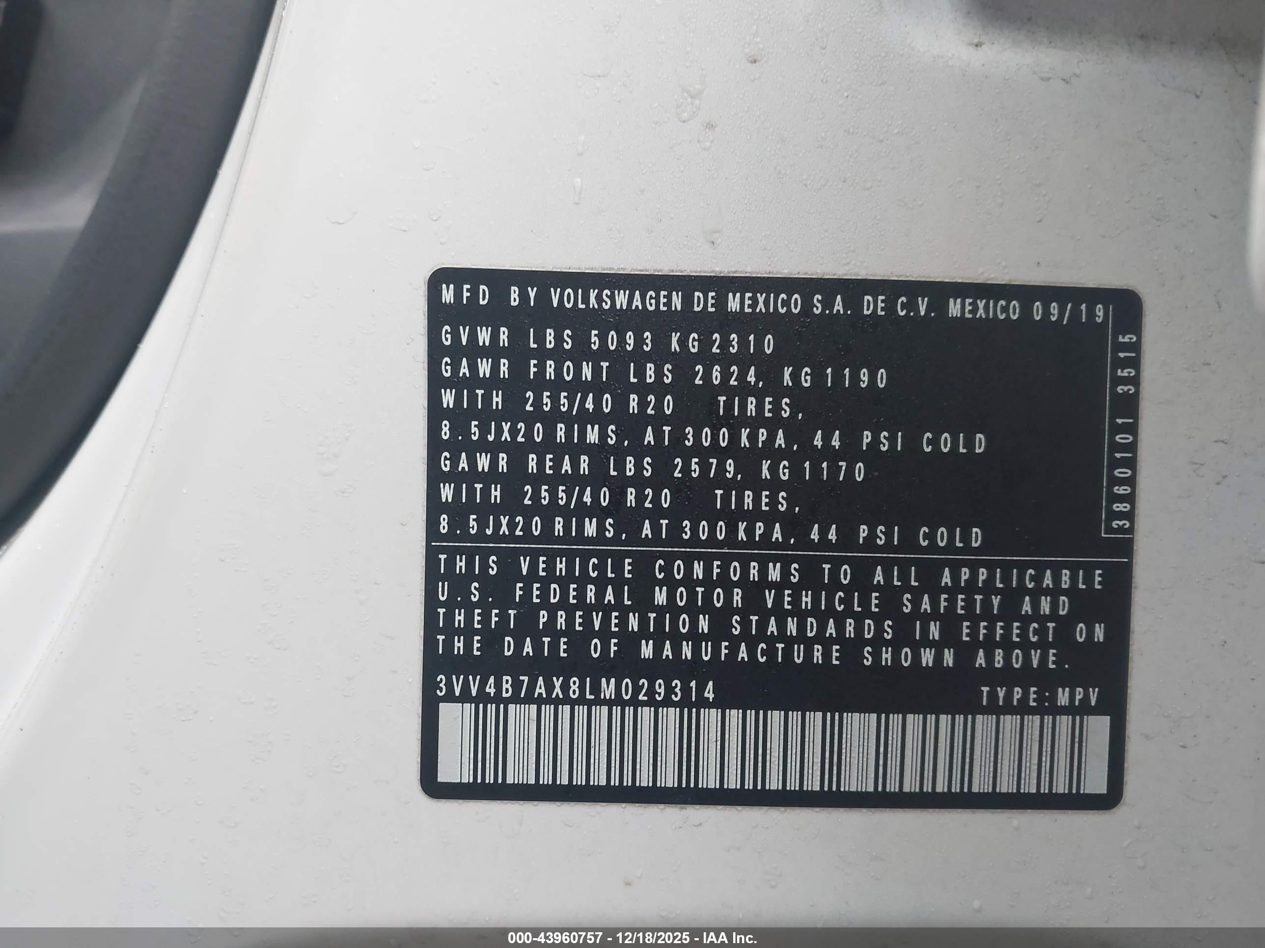 VOLKSWAGEN TIGUAN image 9