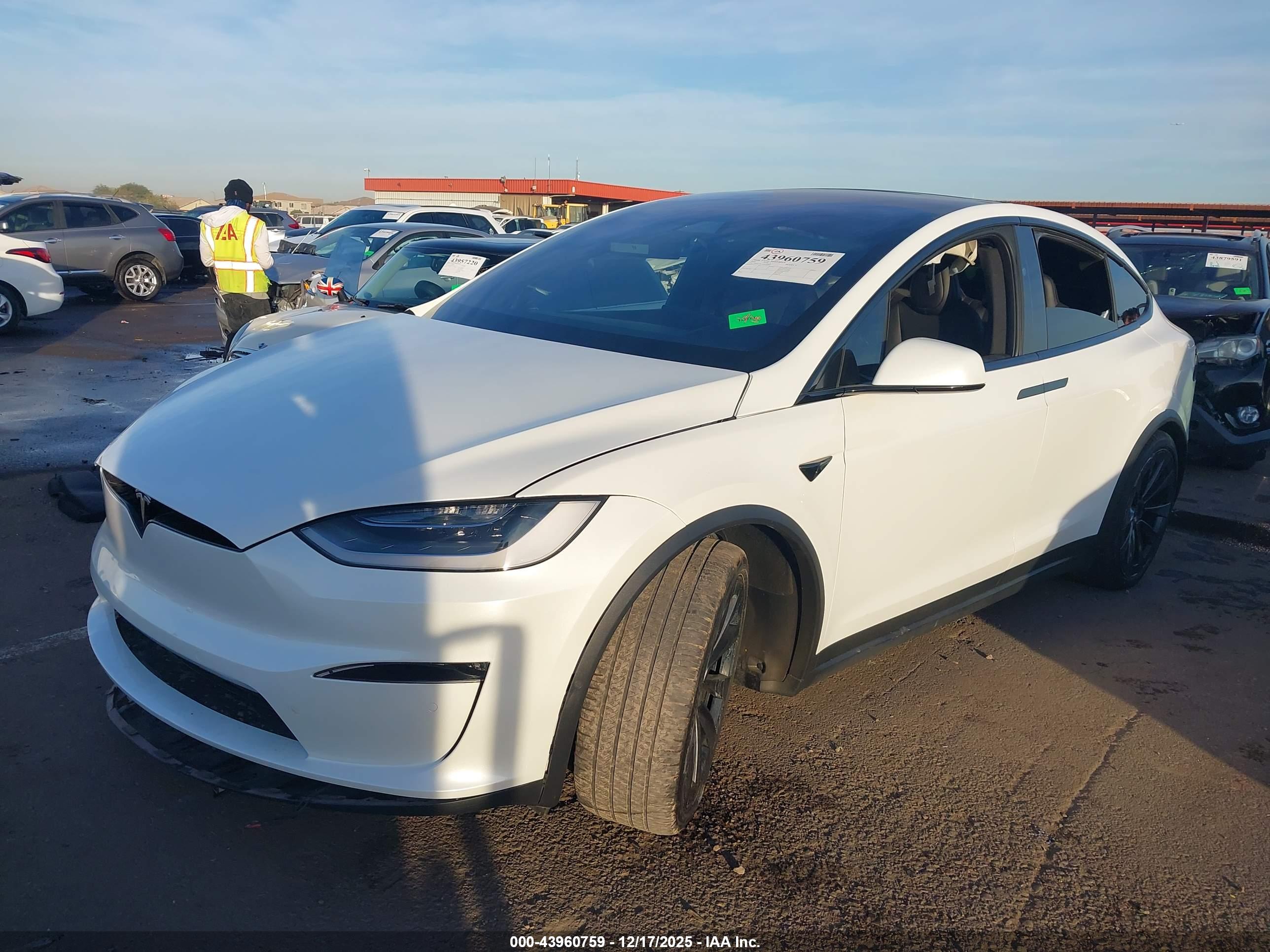 TESLA MODEL image 2