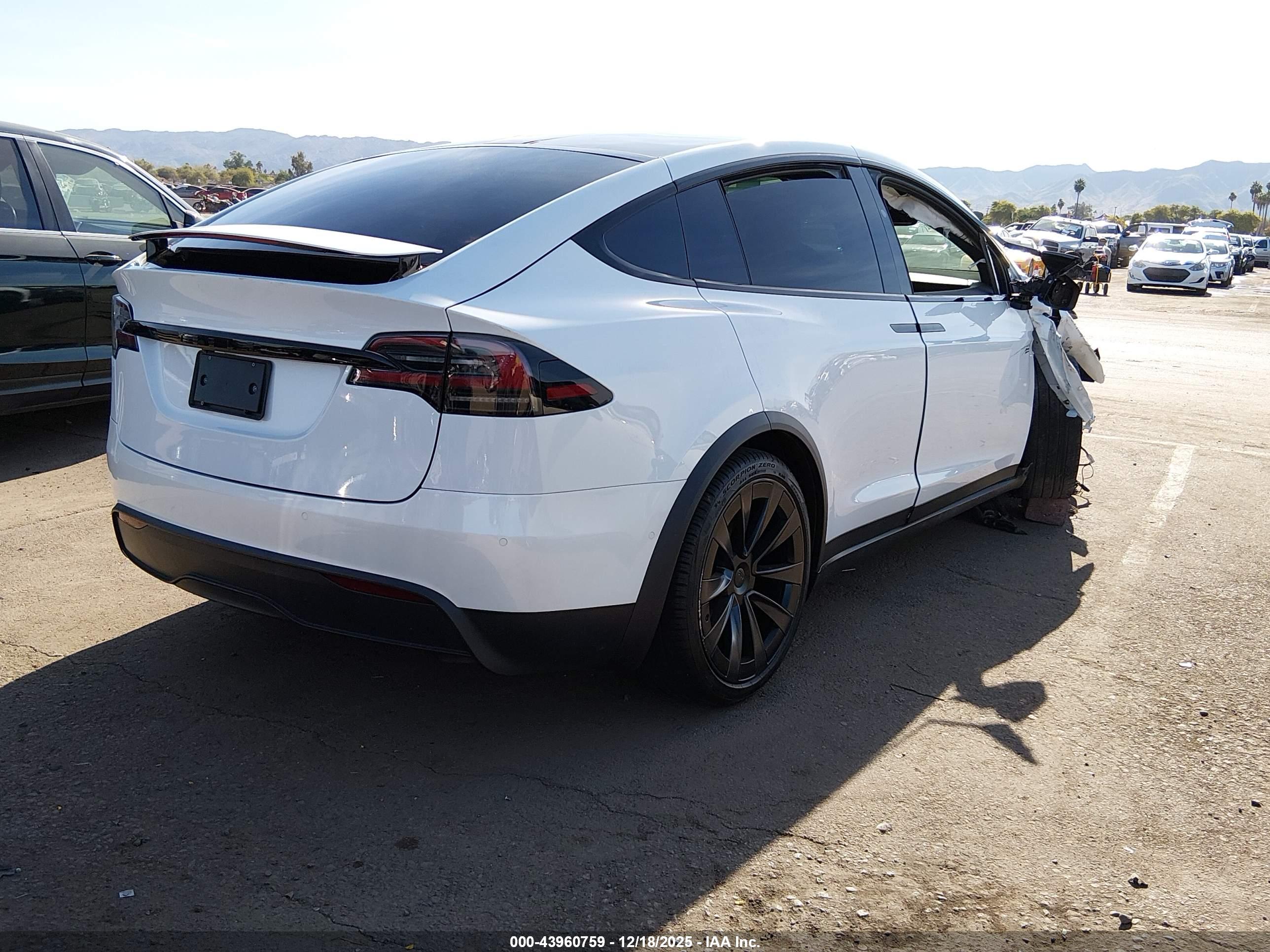 TESLA MODEL image 4