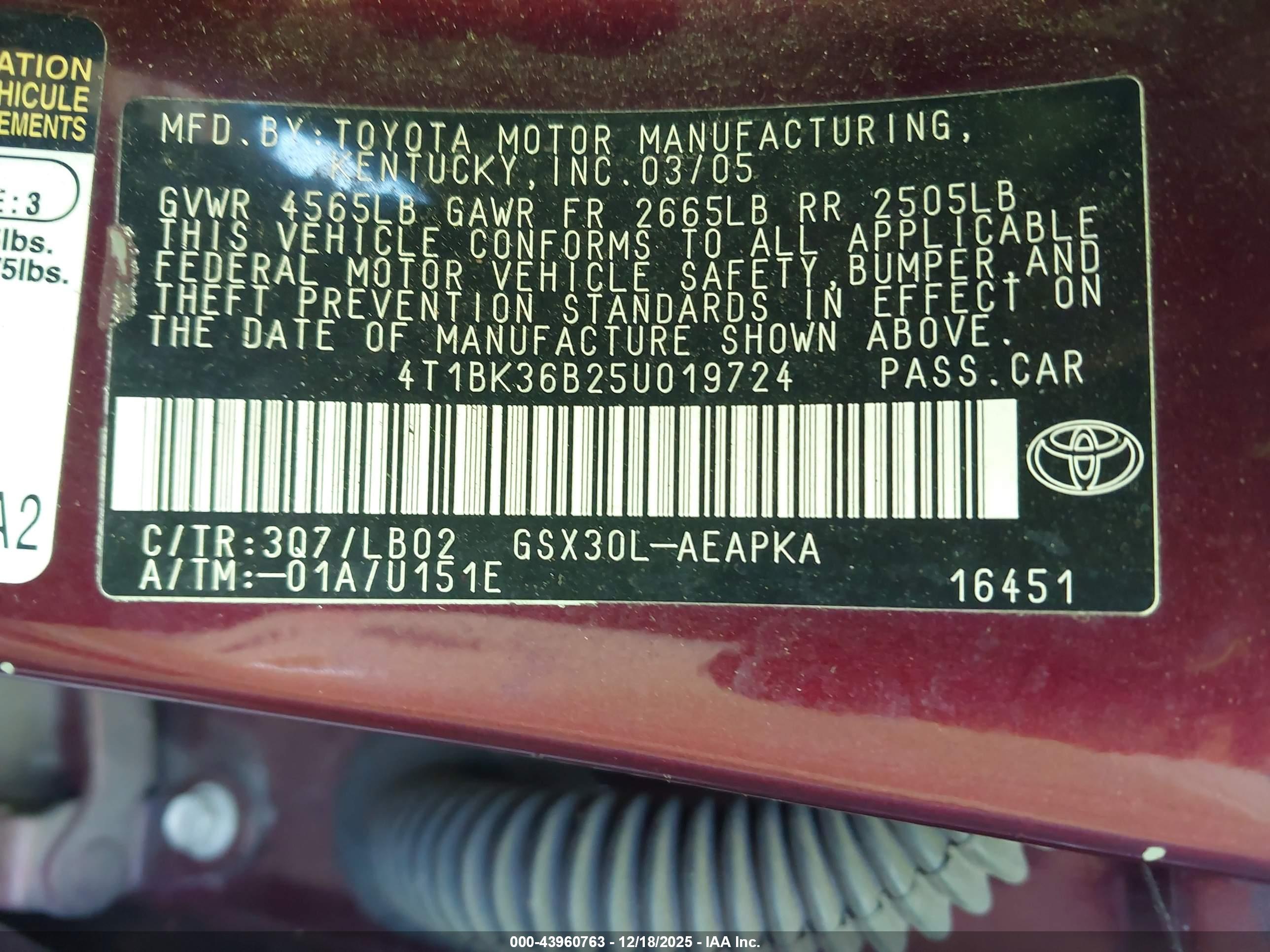 TOYOTA AVALON image 9