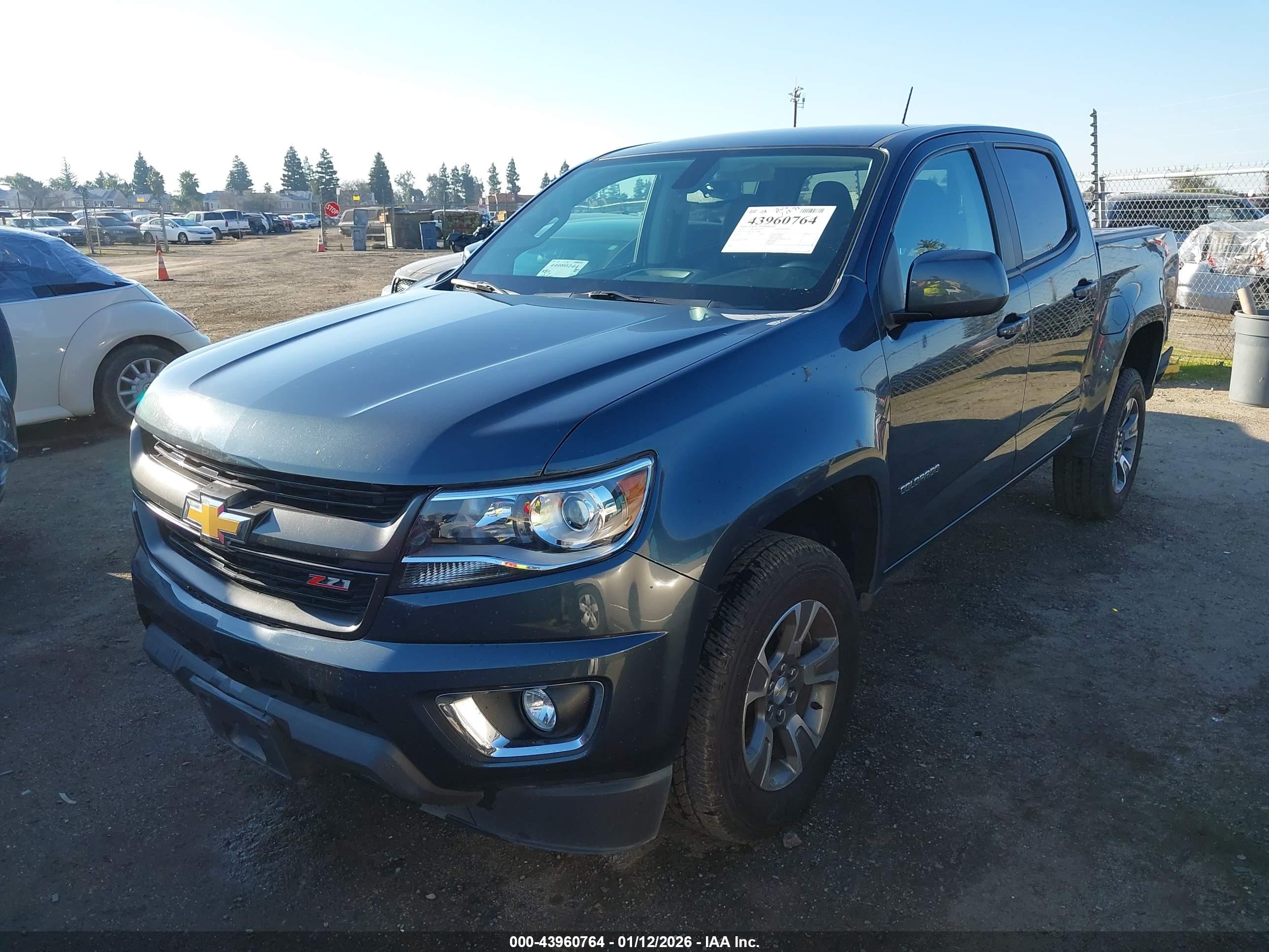 CHEVROLET COLORADO image 2