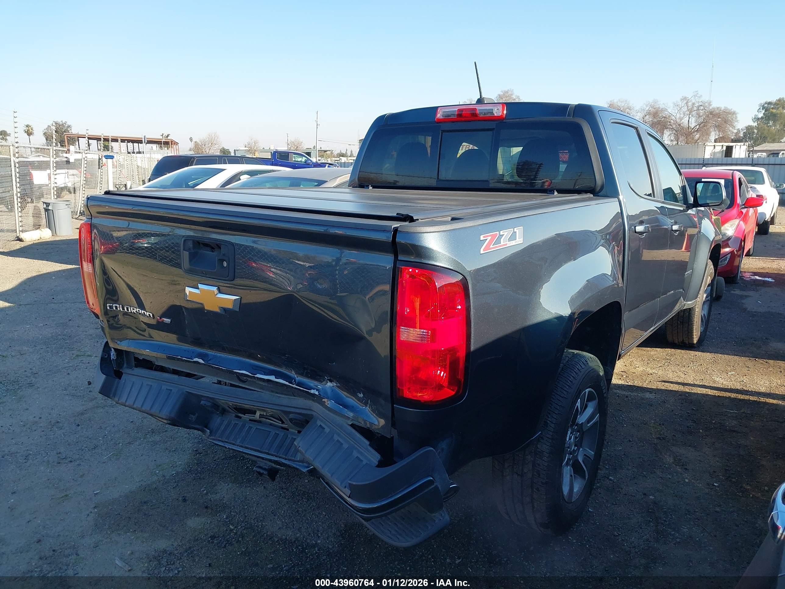 CHEVROLET COLORADO image 4