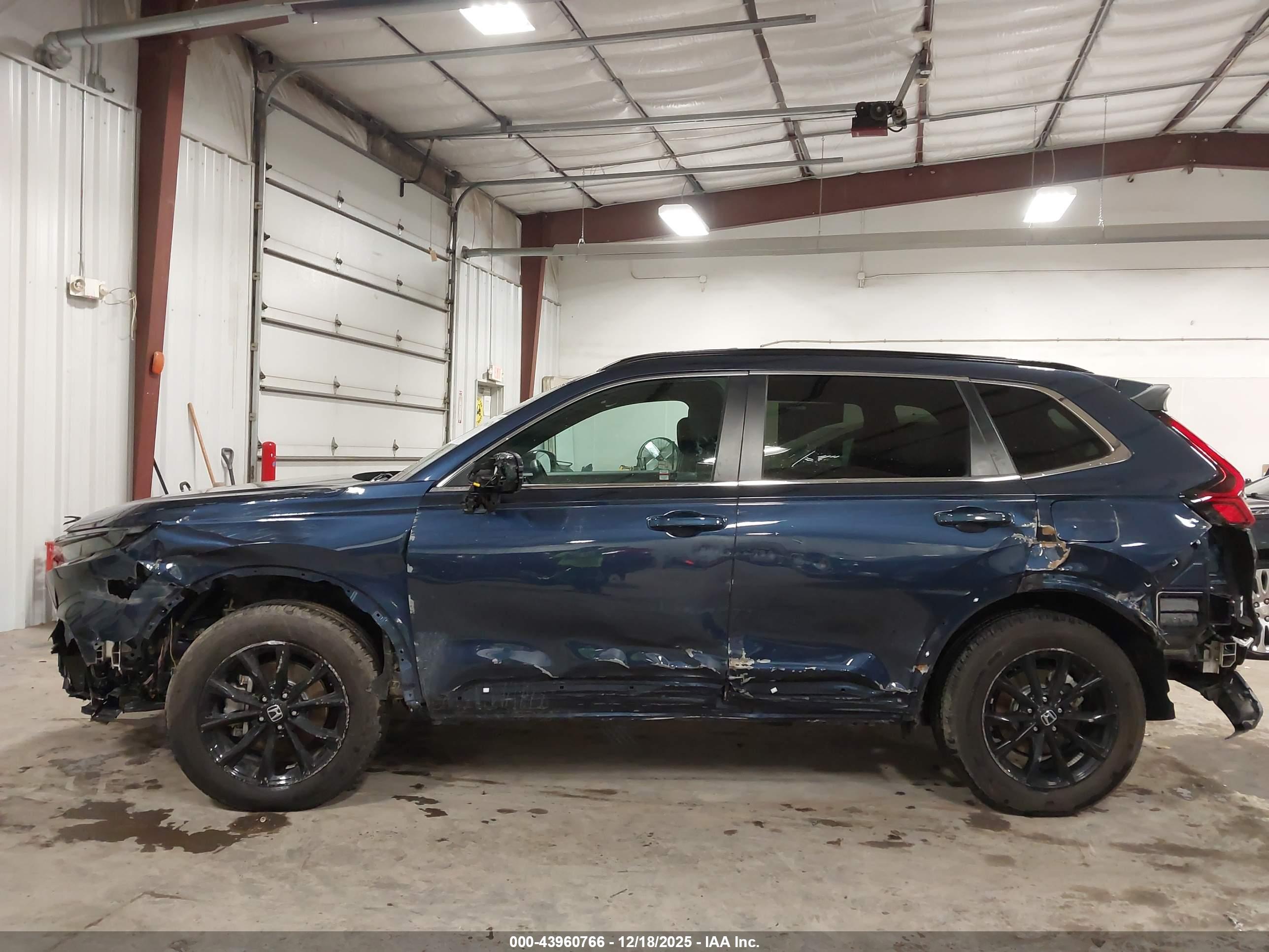 HONDA CR-V image 6