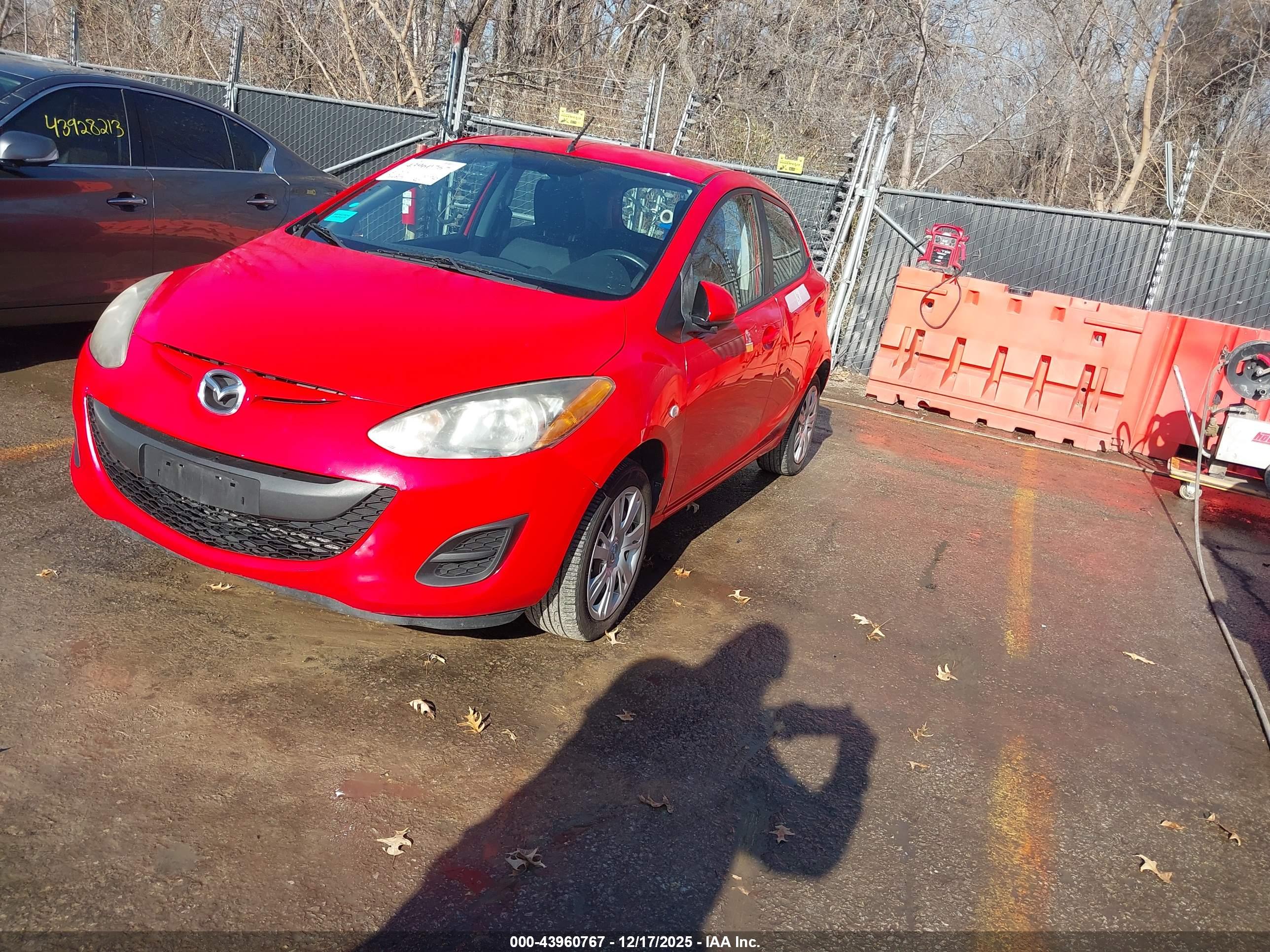 MAZDA MAZDA2 image 2