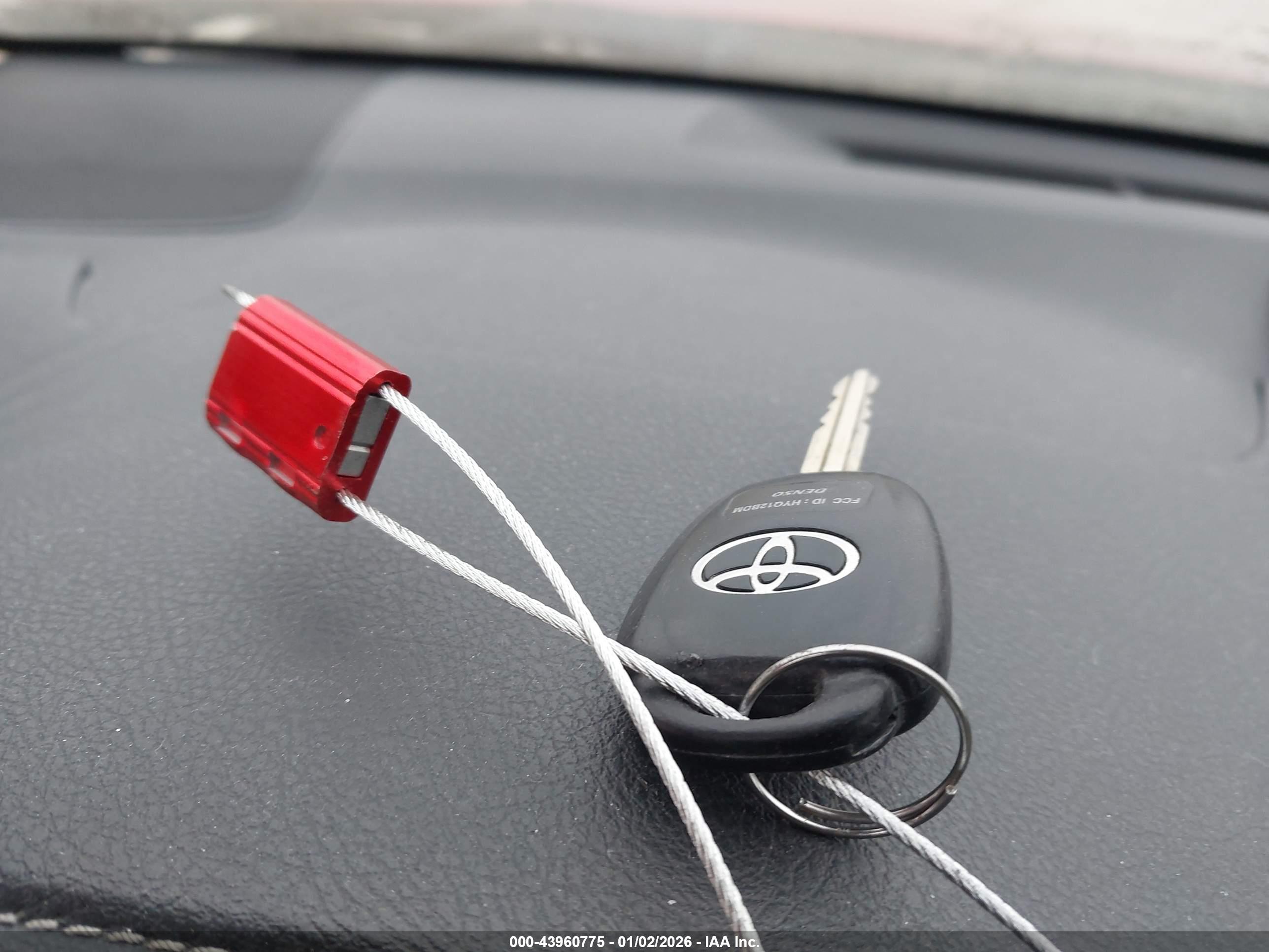 TOYOTA CAMRY image 11