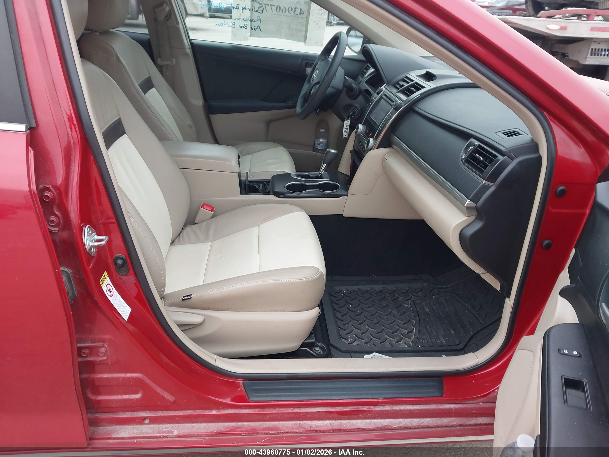 TOYOTA CAMRY image 5