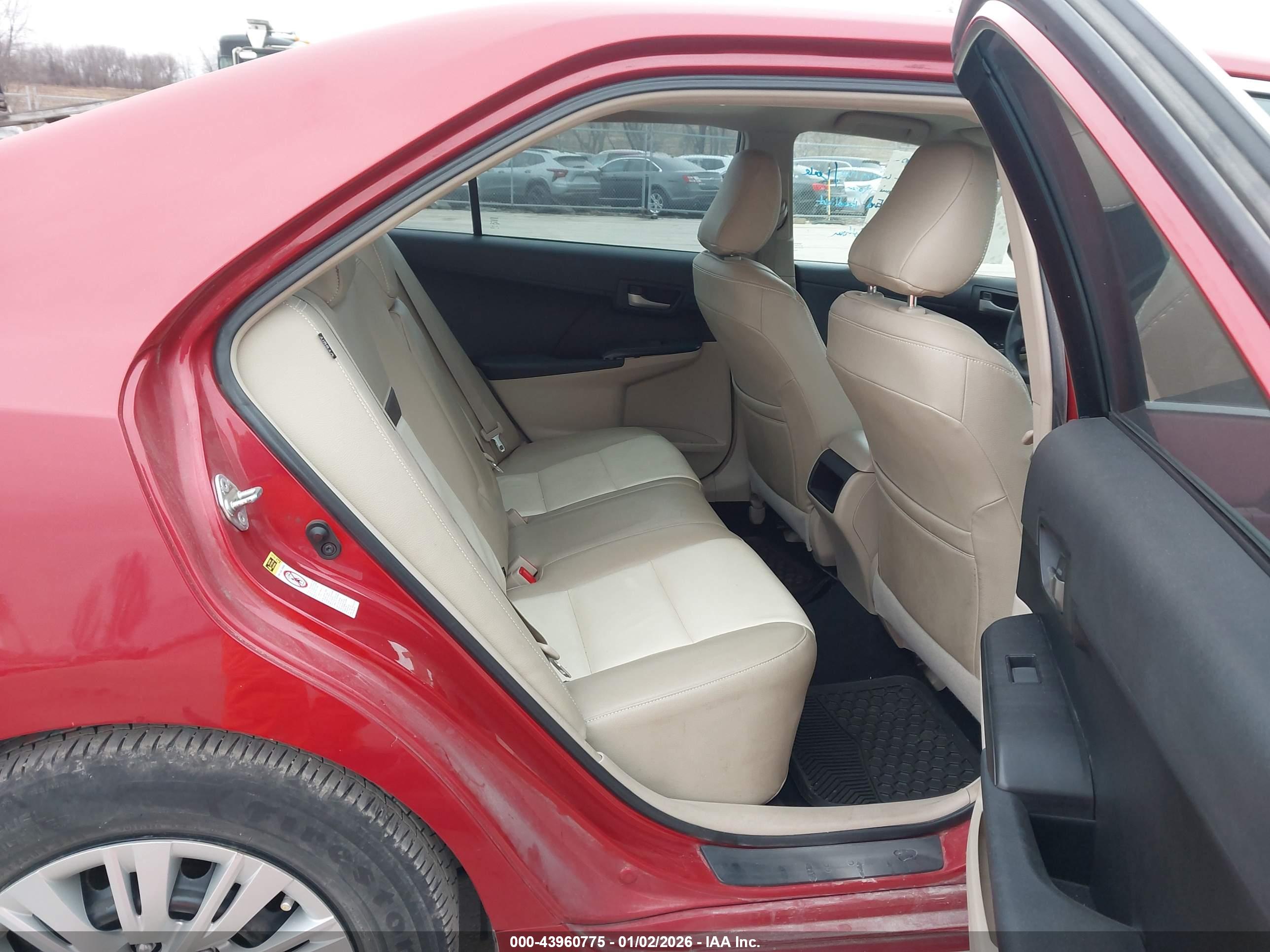 TOYOTA CAMRY image 8