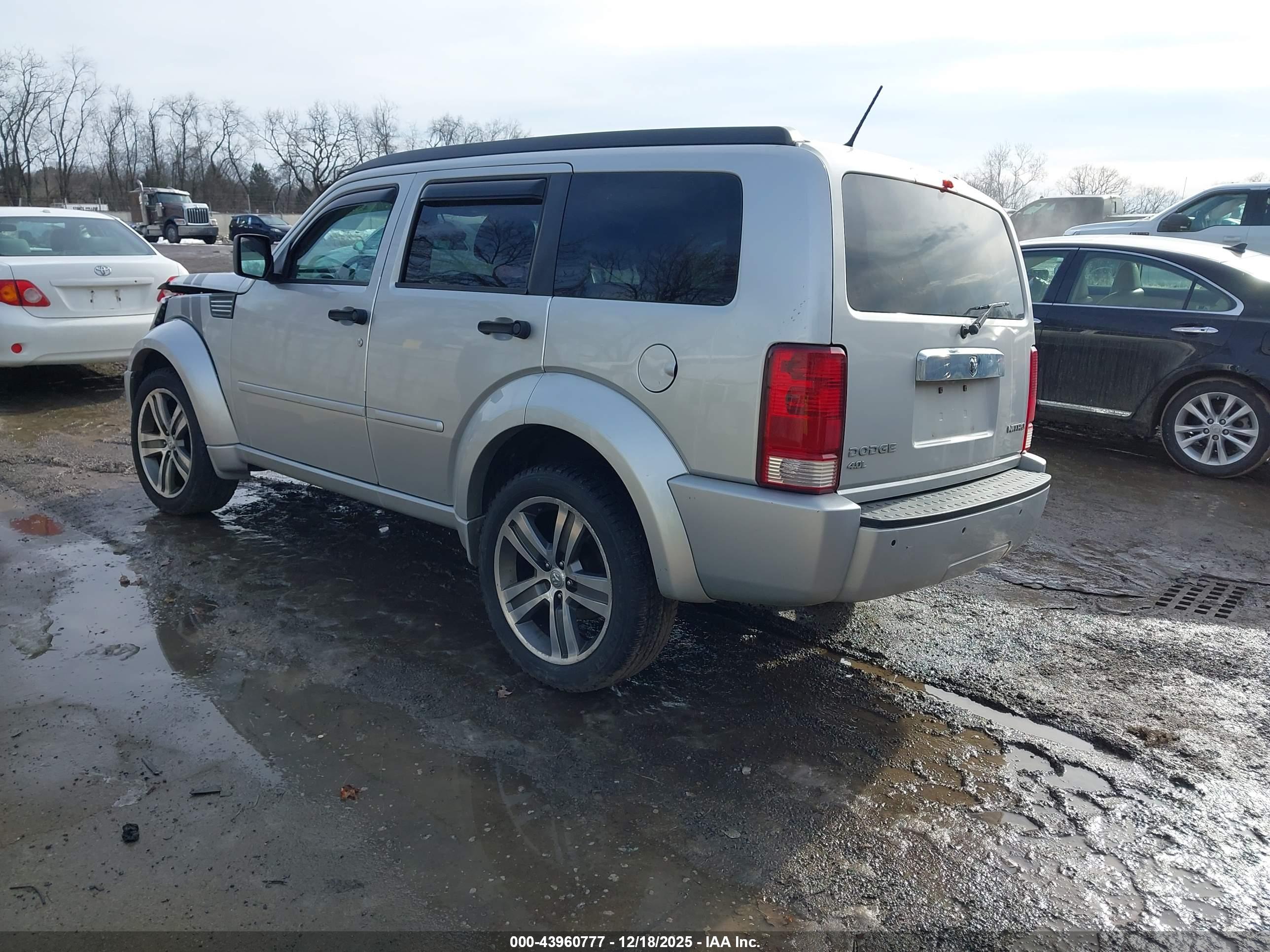 DODGE NITRO image 3