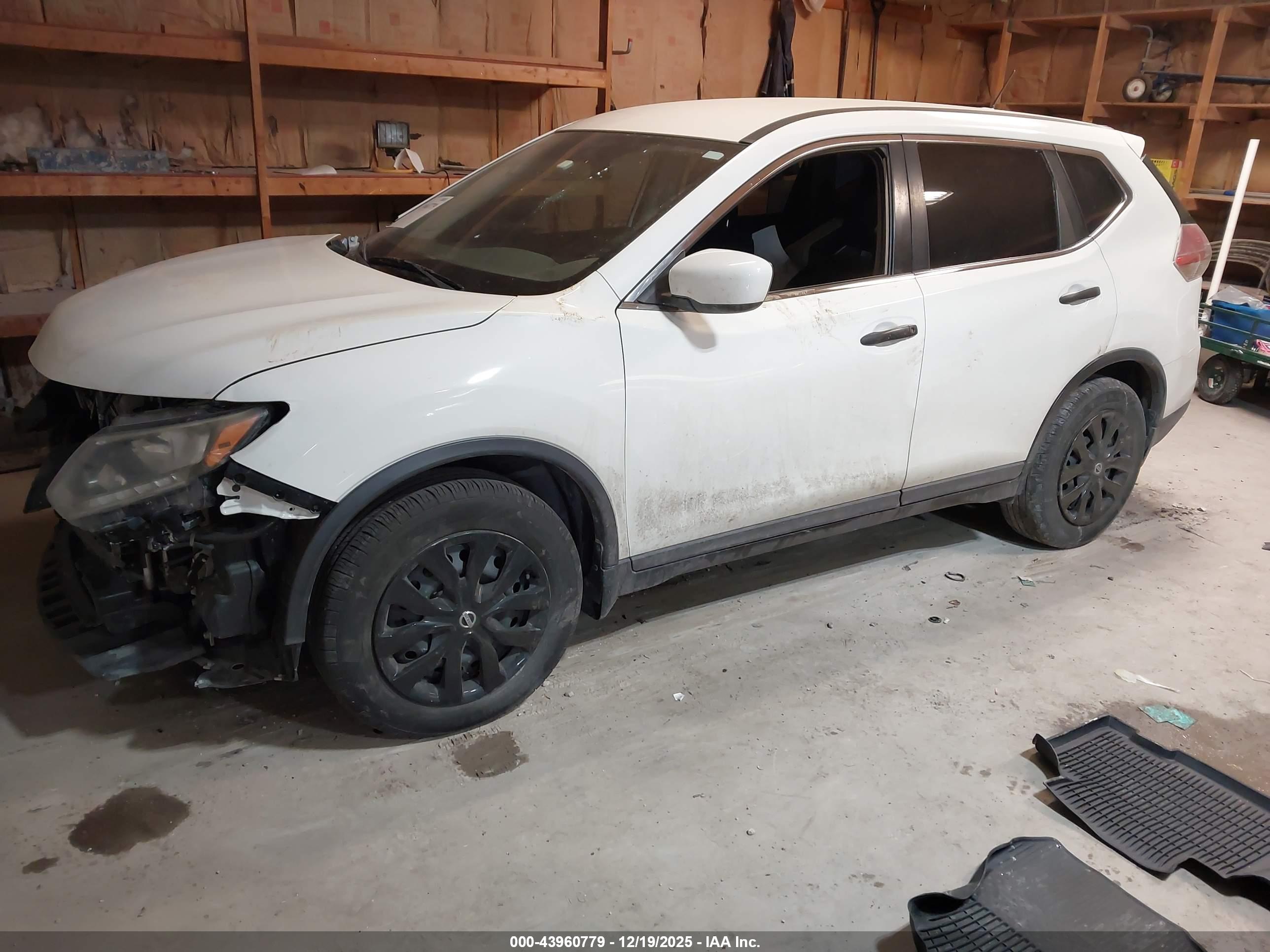 NISSAN ROGUE image 2