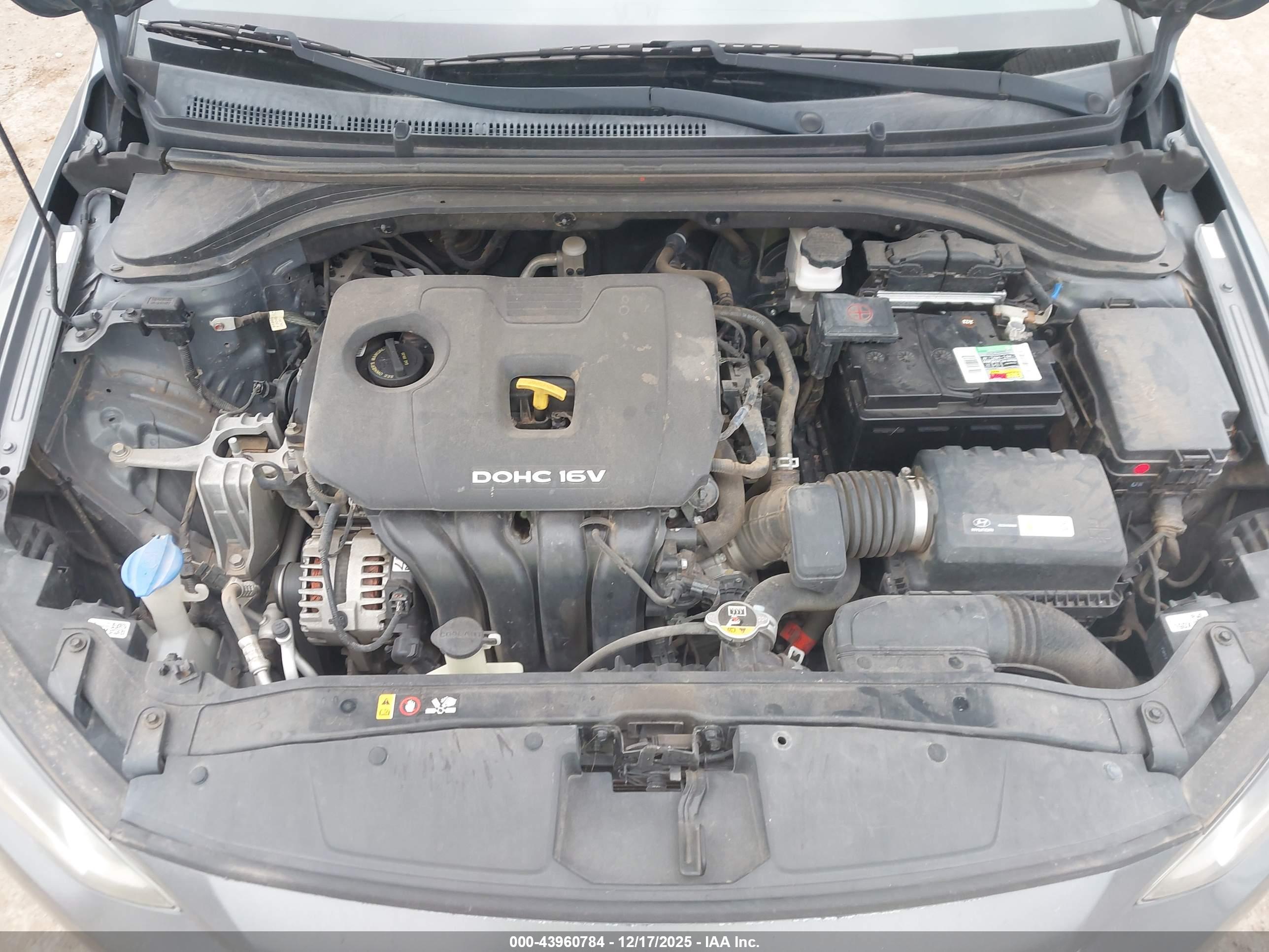 HYUNDAI ELANTRA image 10