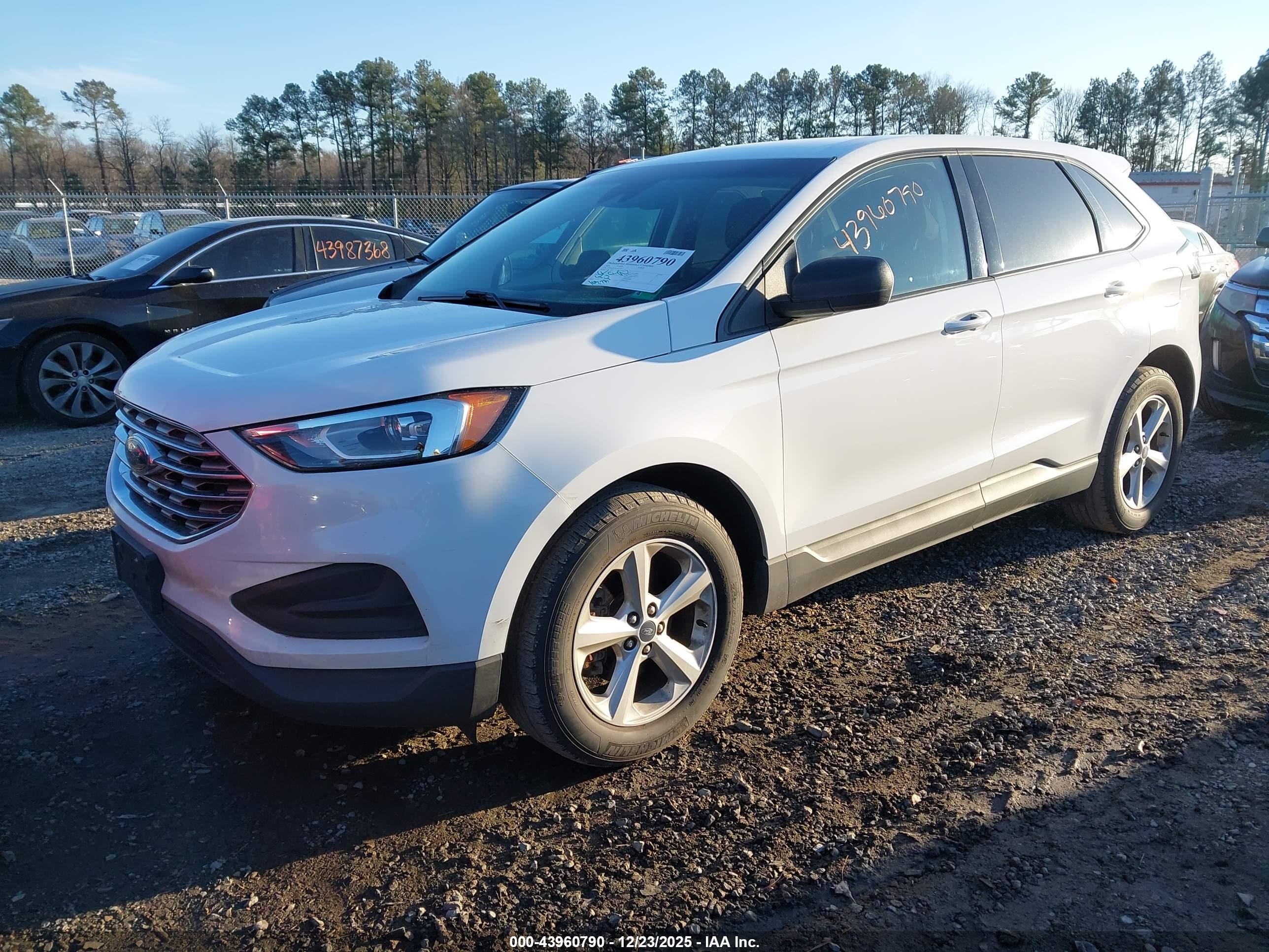 FORD EDGE image 2