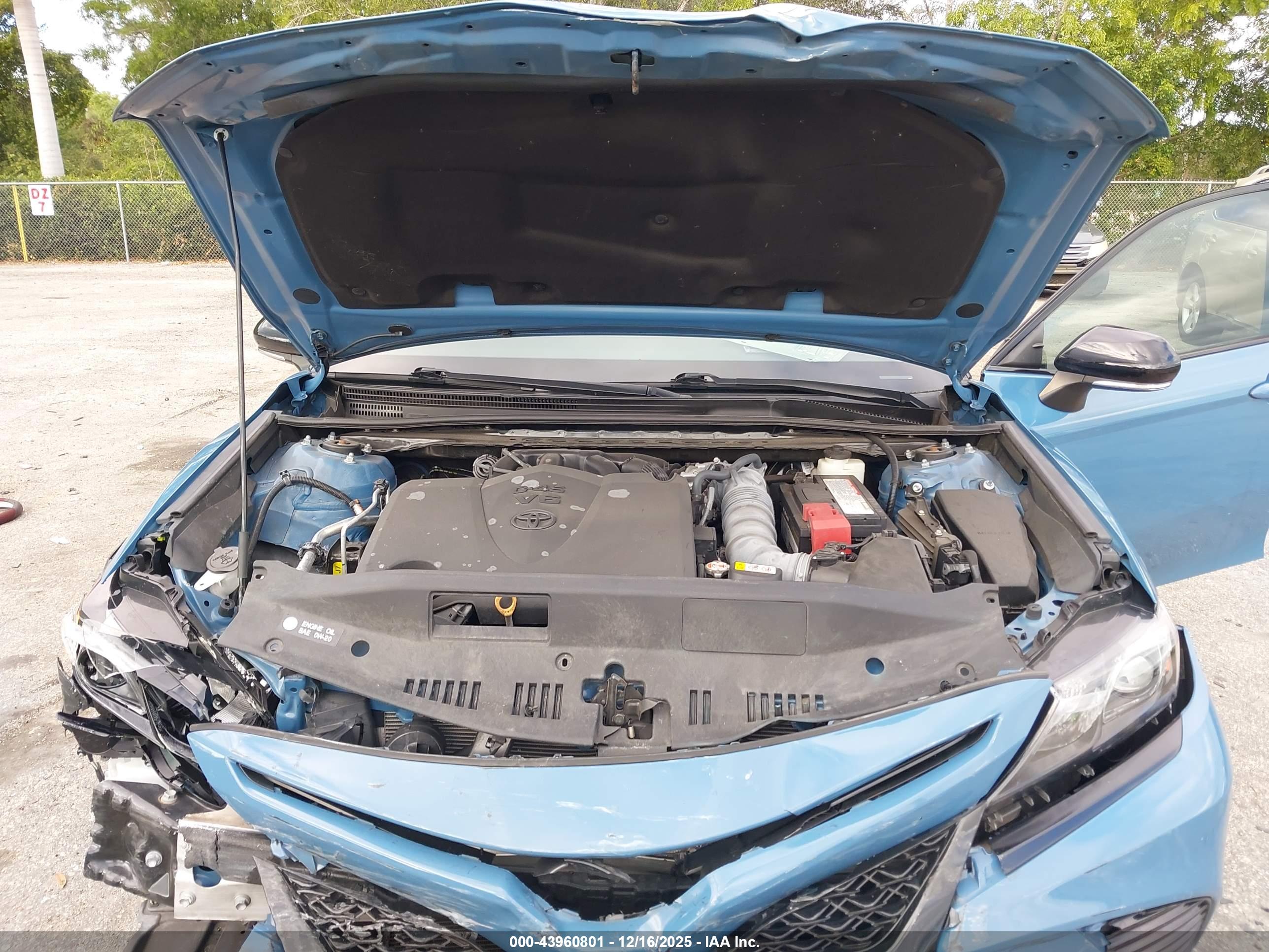 TOYOTA CAMRY image 10