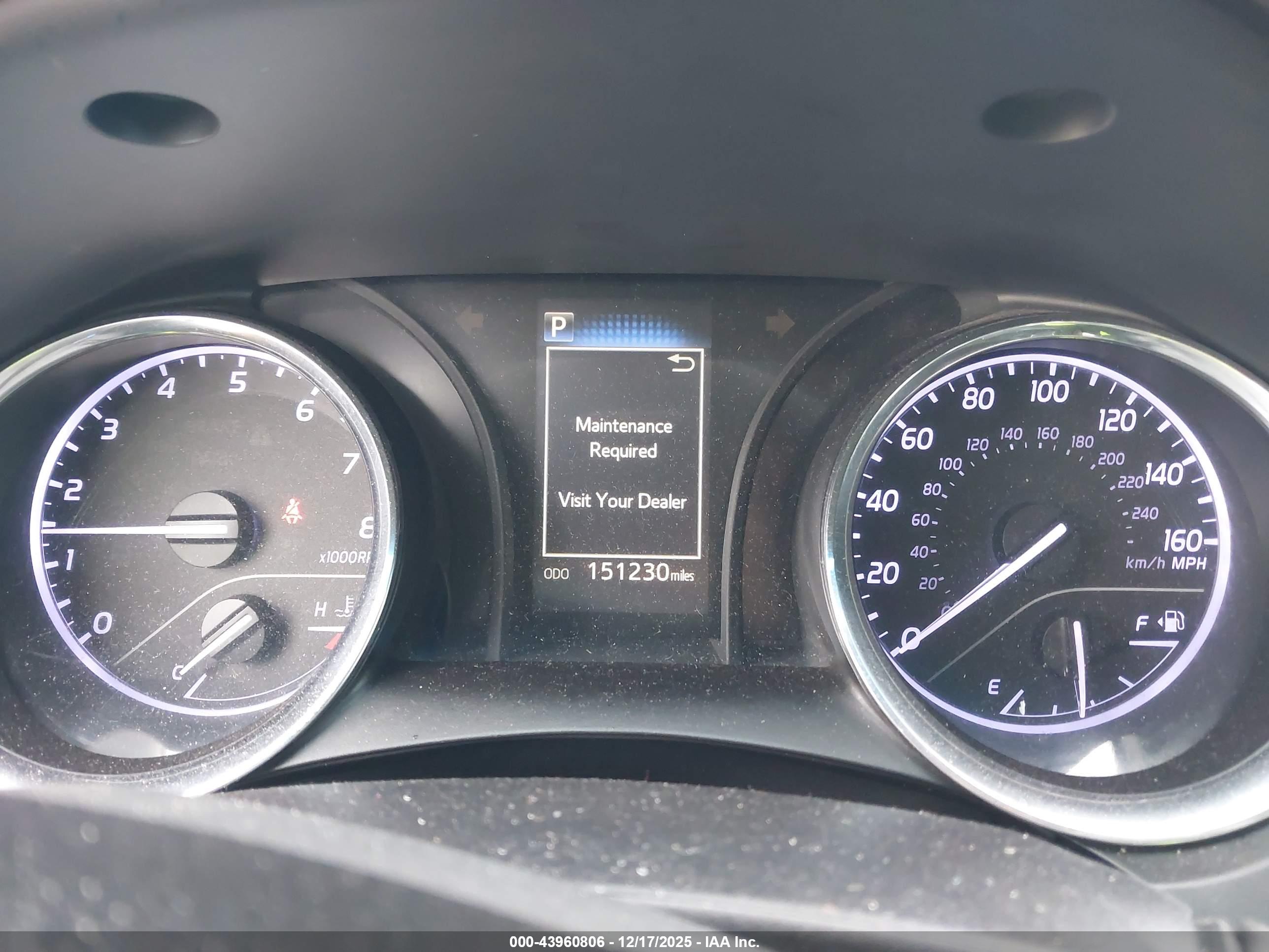 TOYOTA CAMRY image 7
