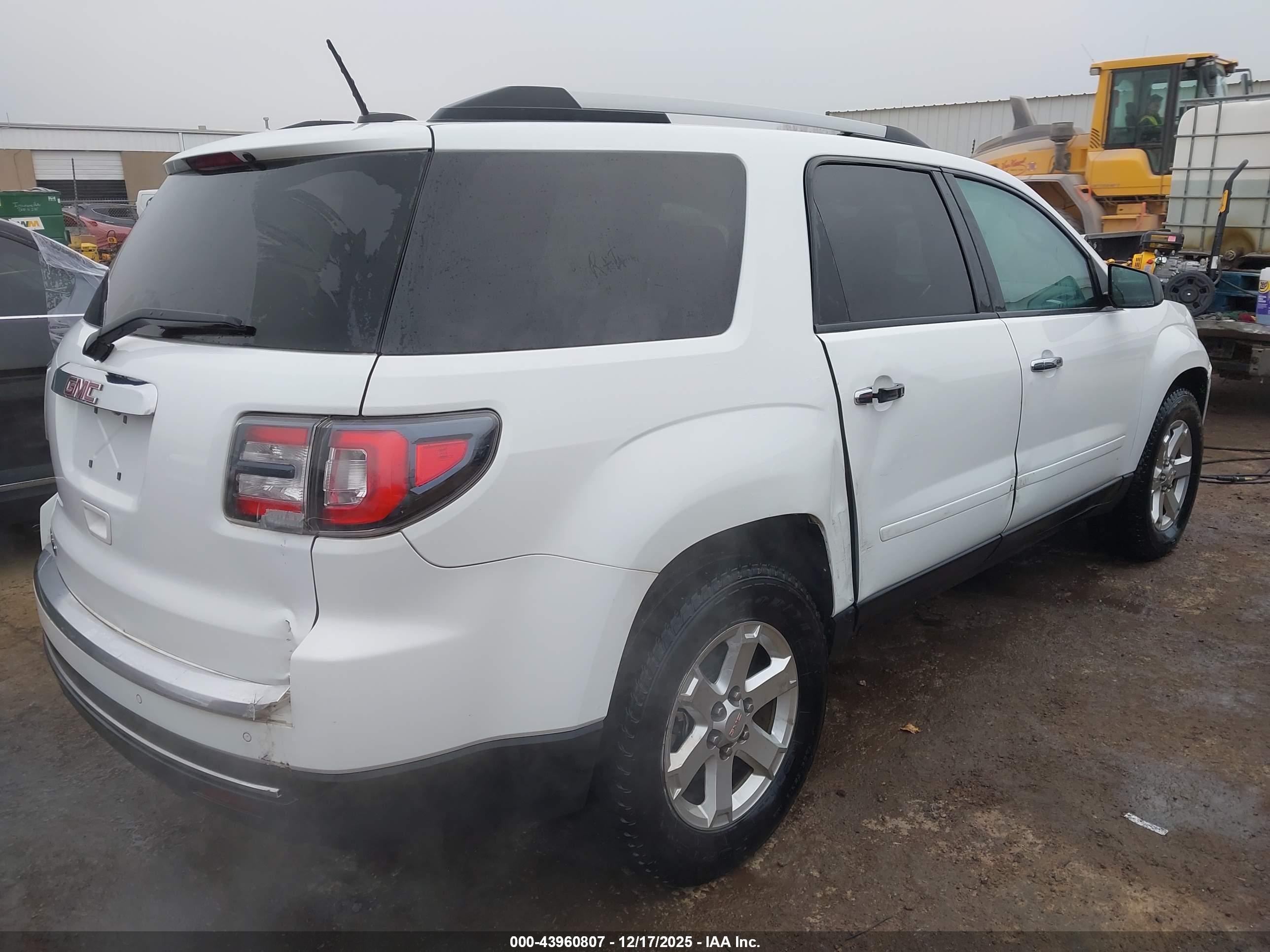 GMC ACADIA image 4