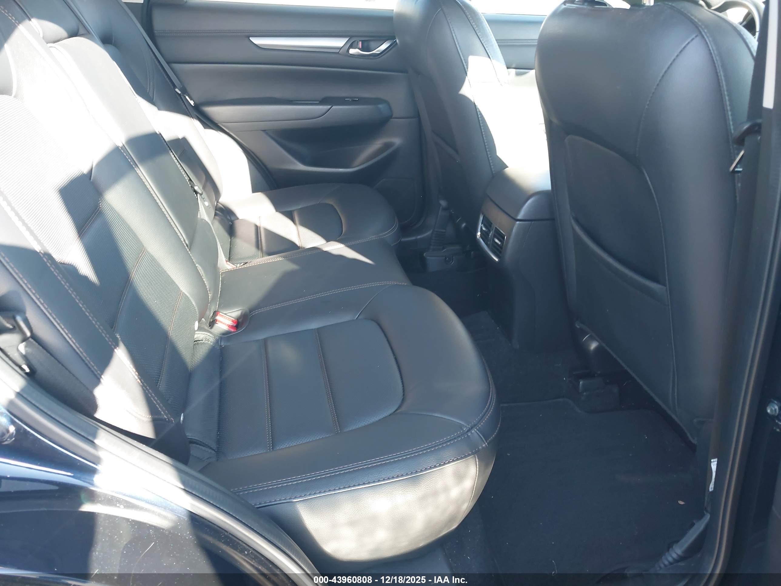 MAZDA CX-5 image 8