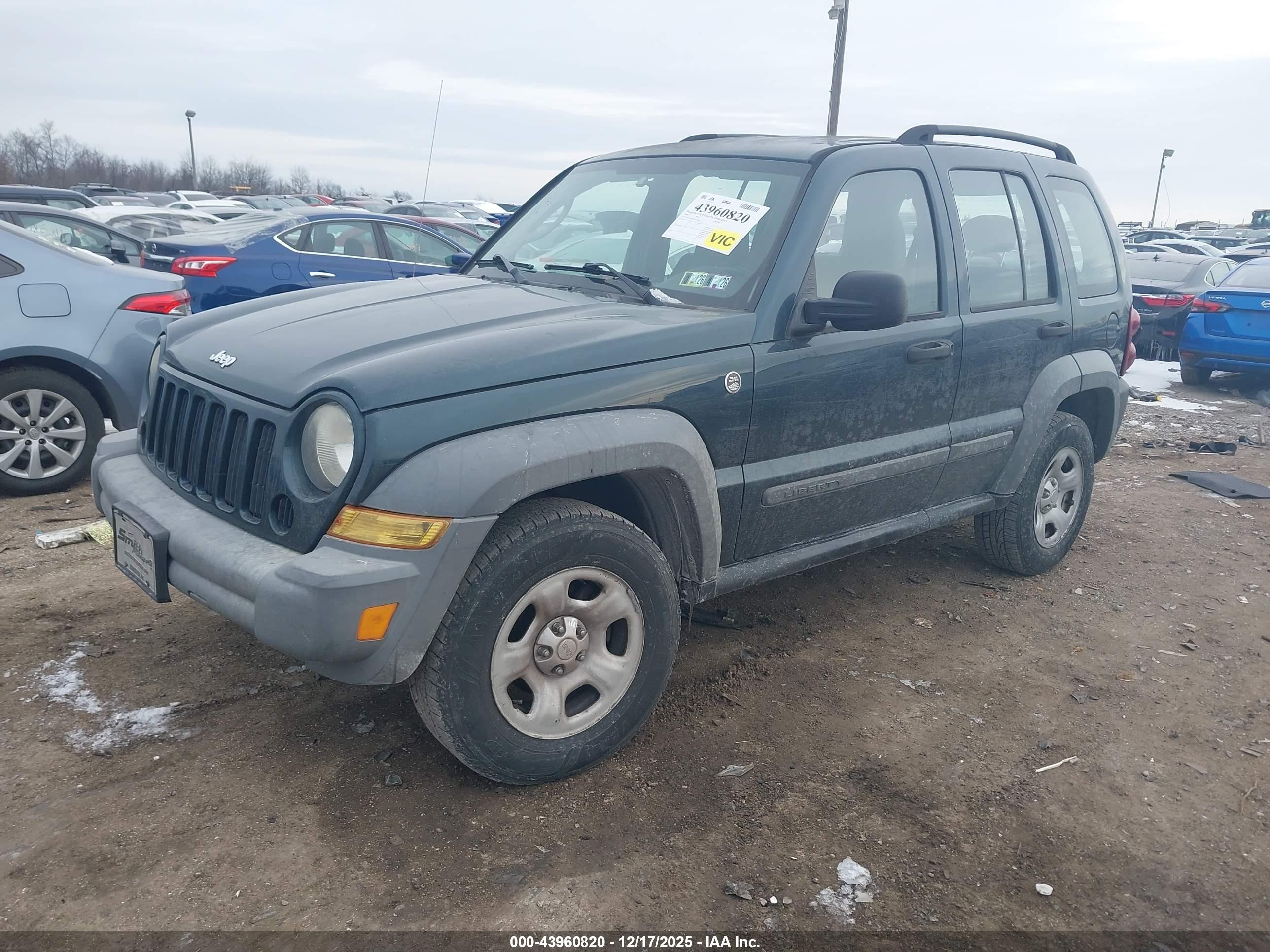 JEEP LIBERTY image 2