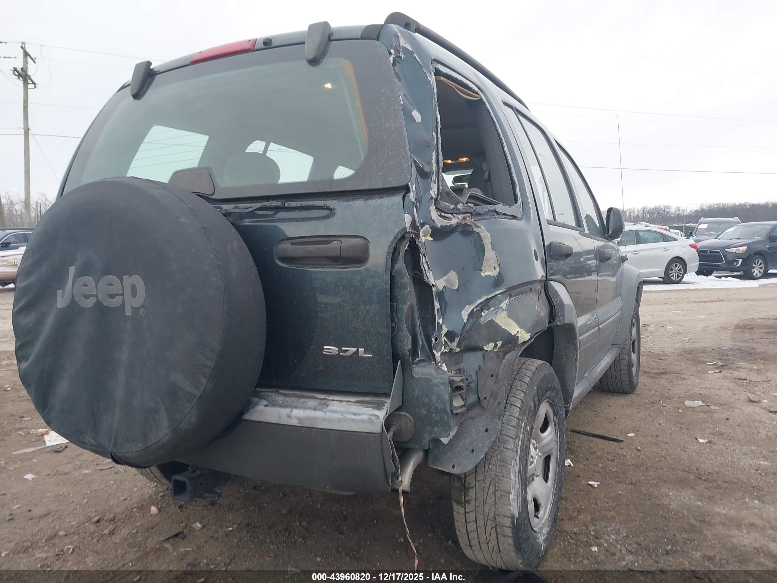 JEEP LIBERTY image 6