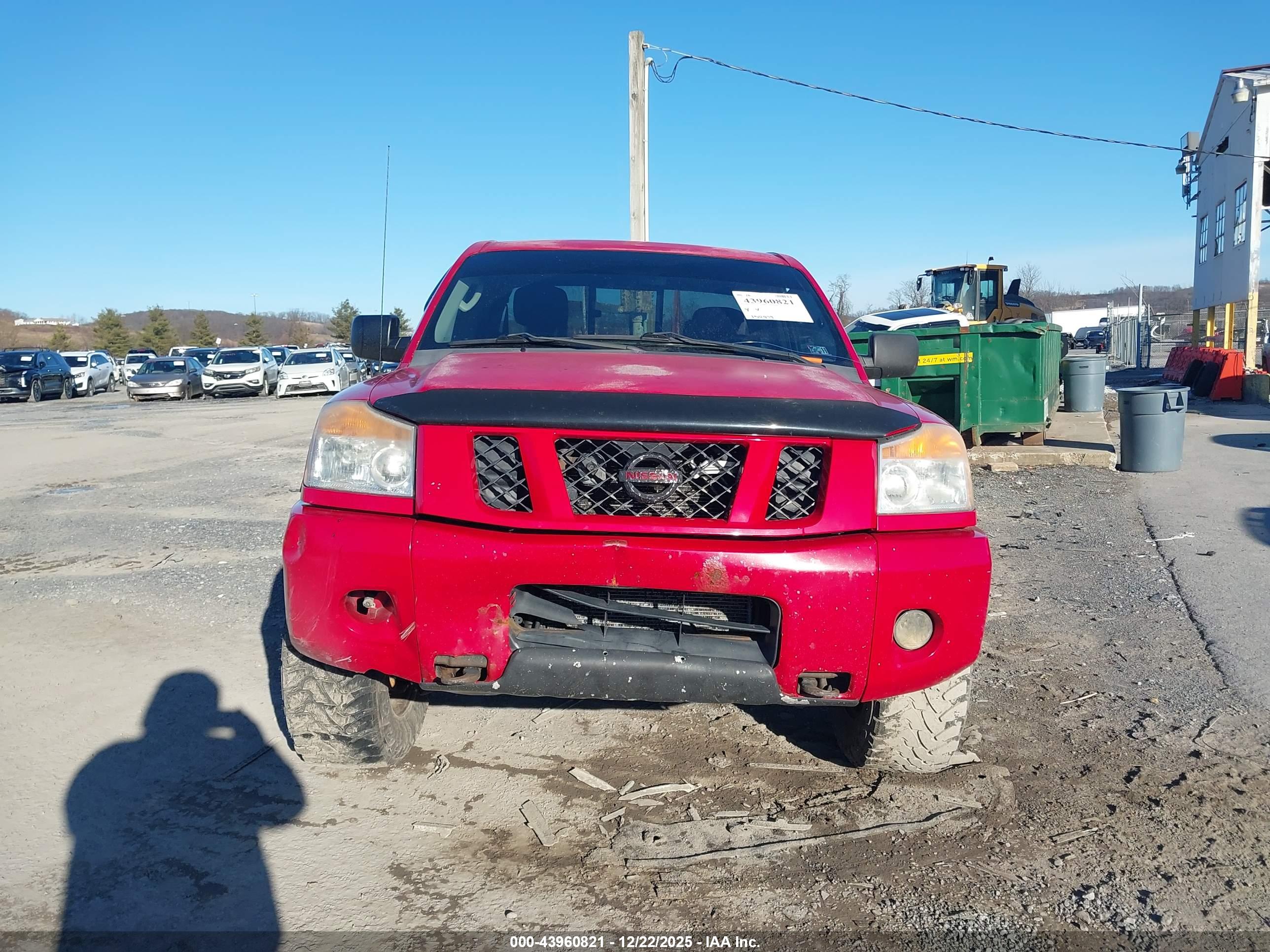 NISSAN TITAN image 6
