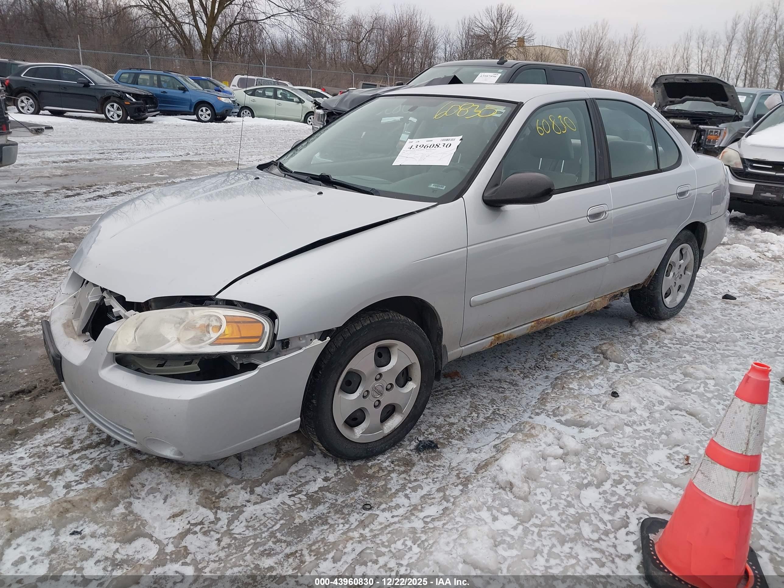 NISSAN SENTRA image 2