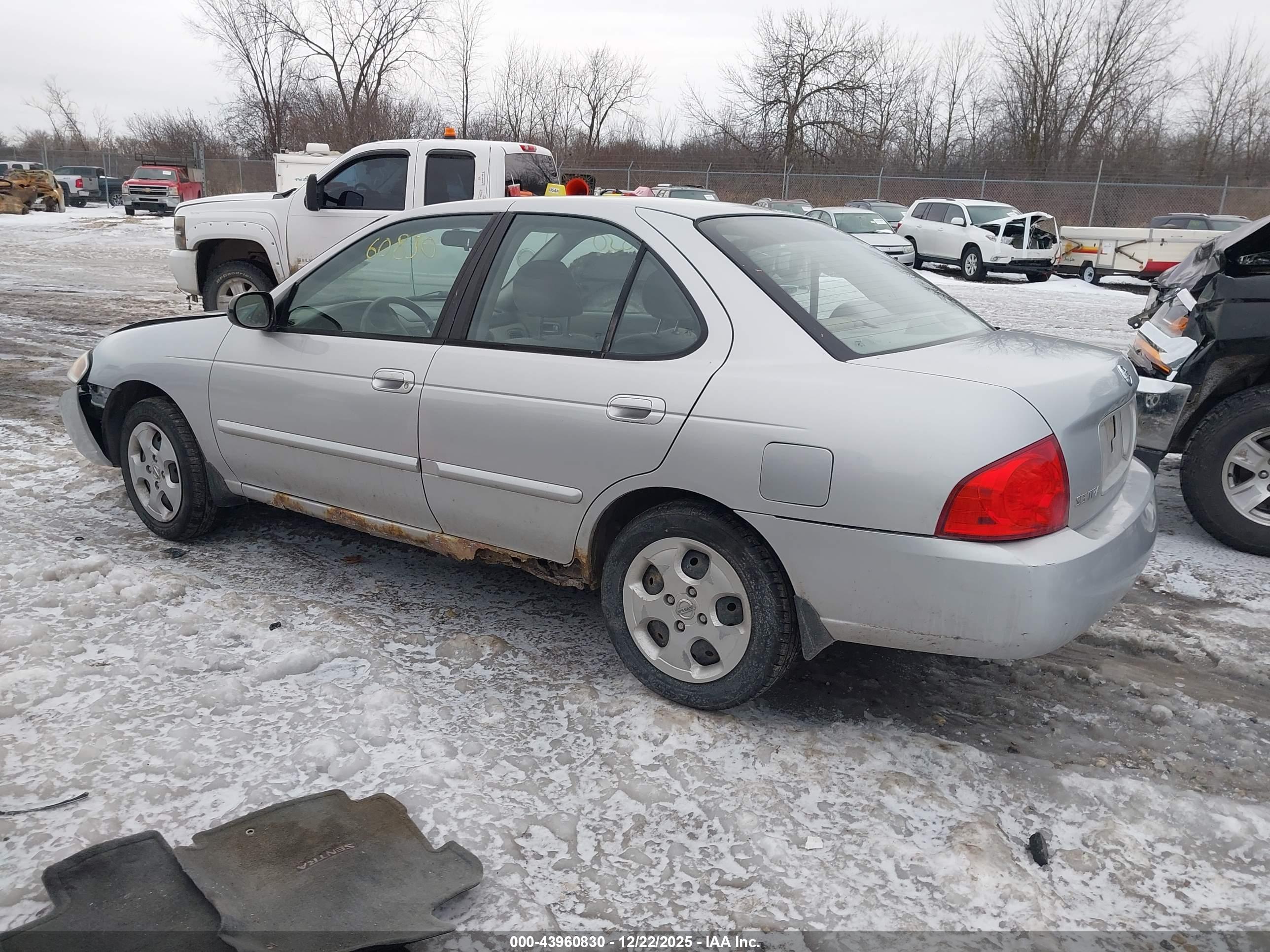 NISSAN SENTRA image 3