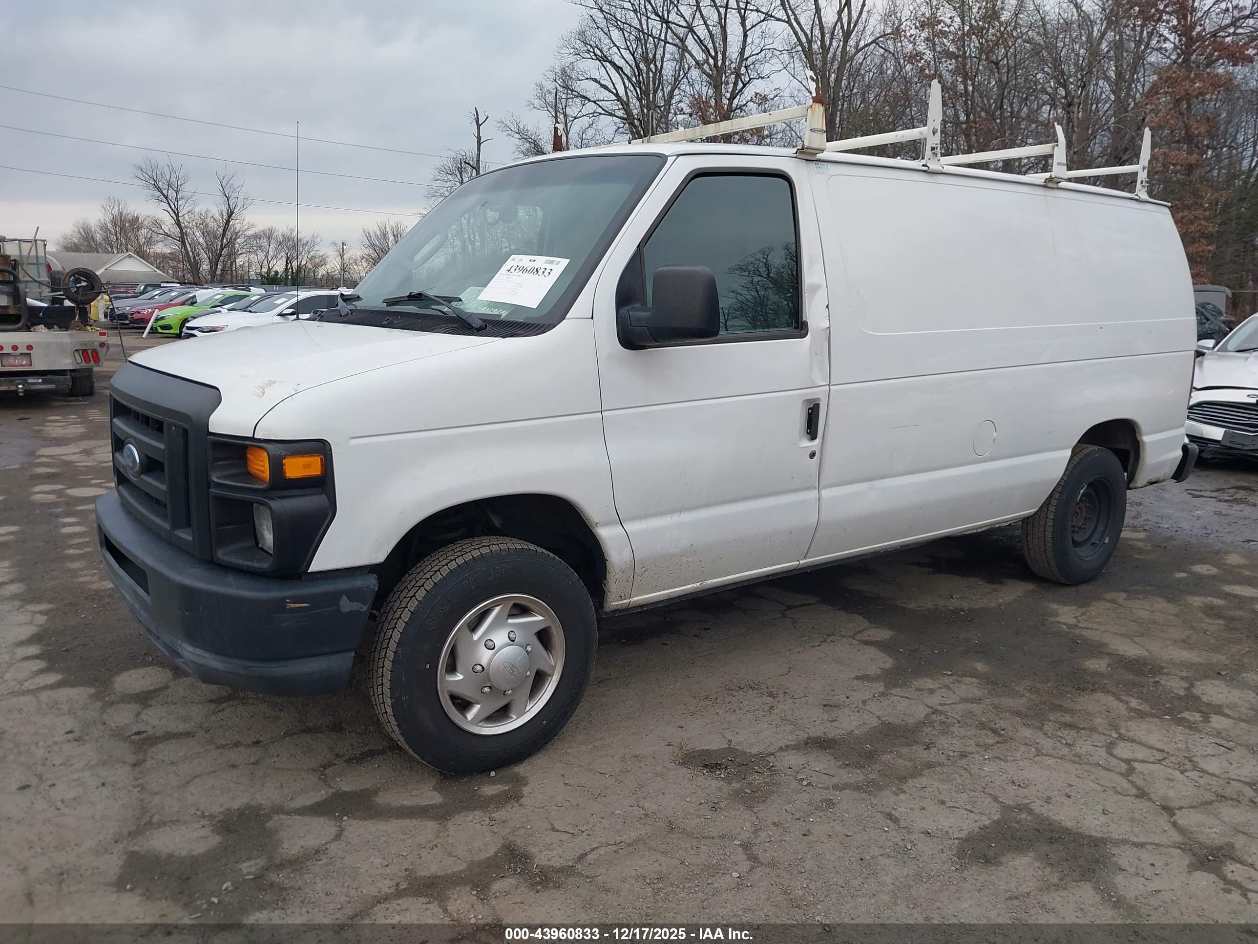 FORD E-150 image 2
