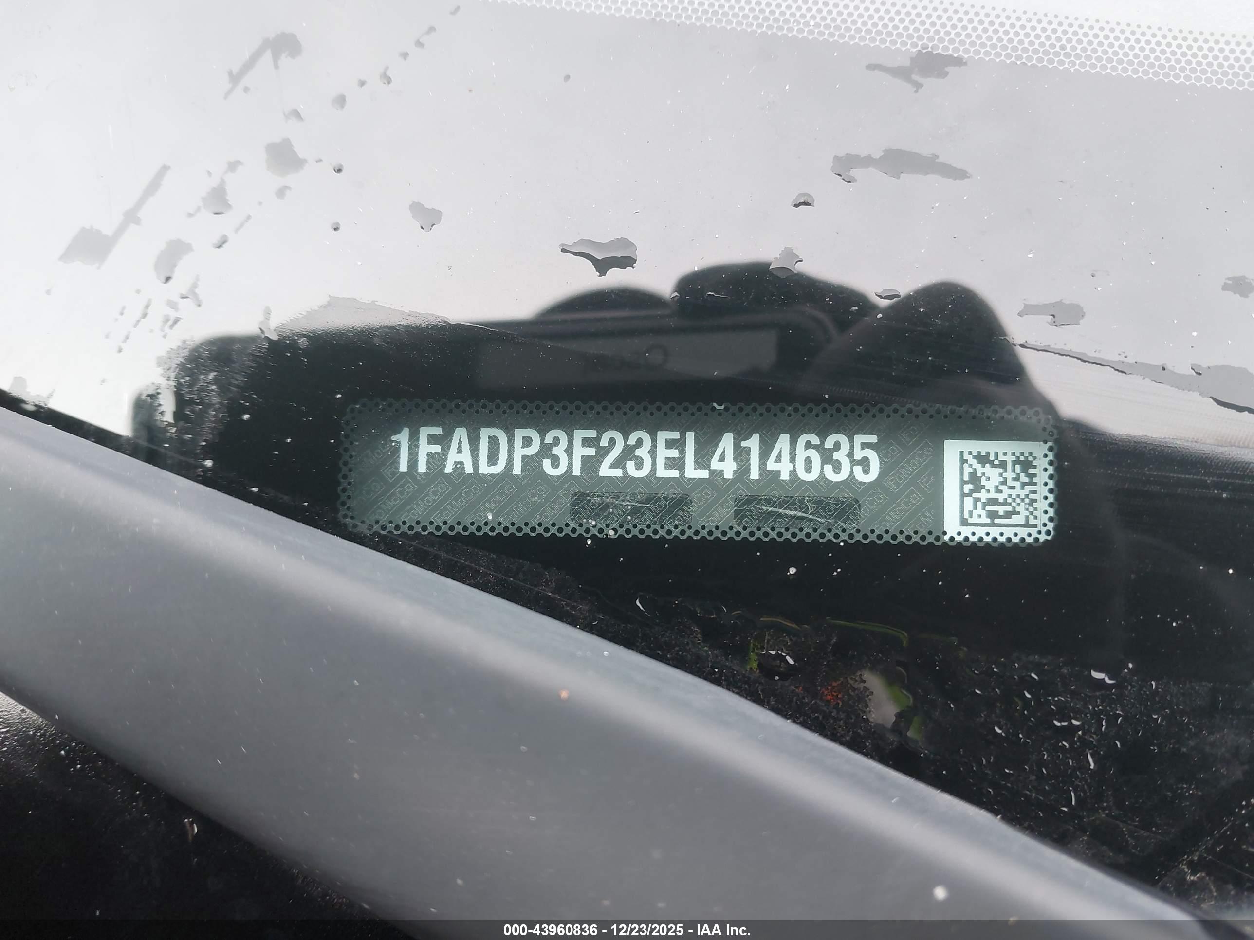 FORD FOCUS image 9