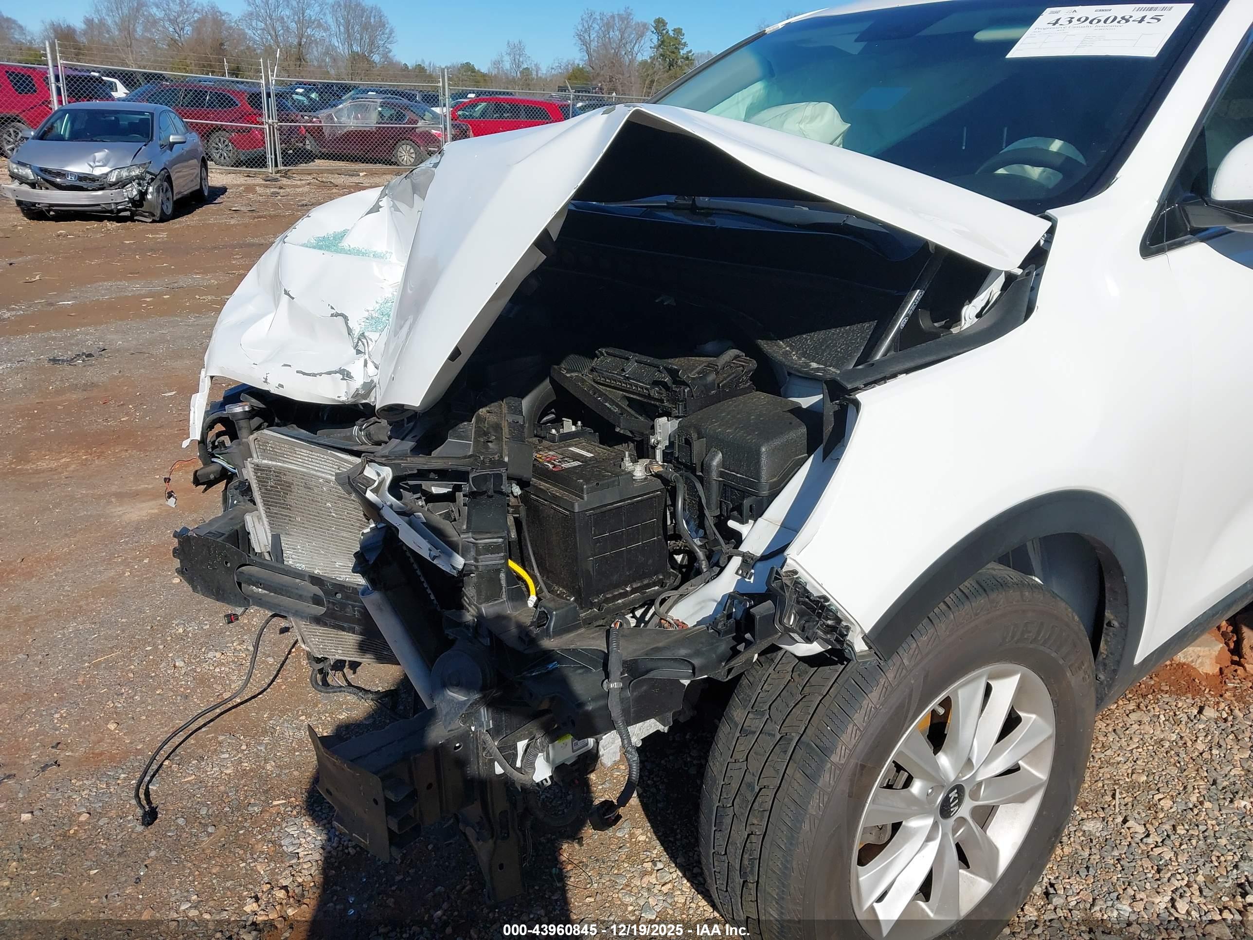 KIA SORENTO image 6