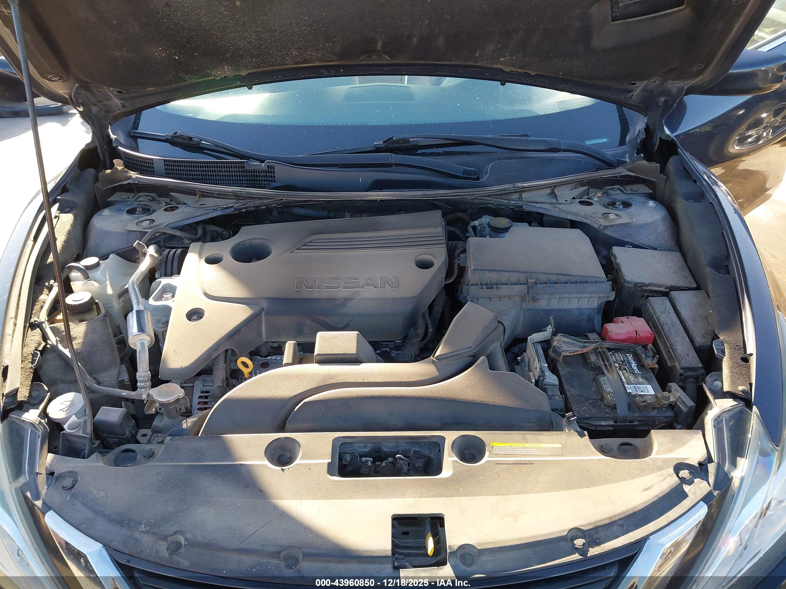 NISSAN ALTIMA image 10