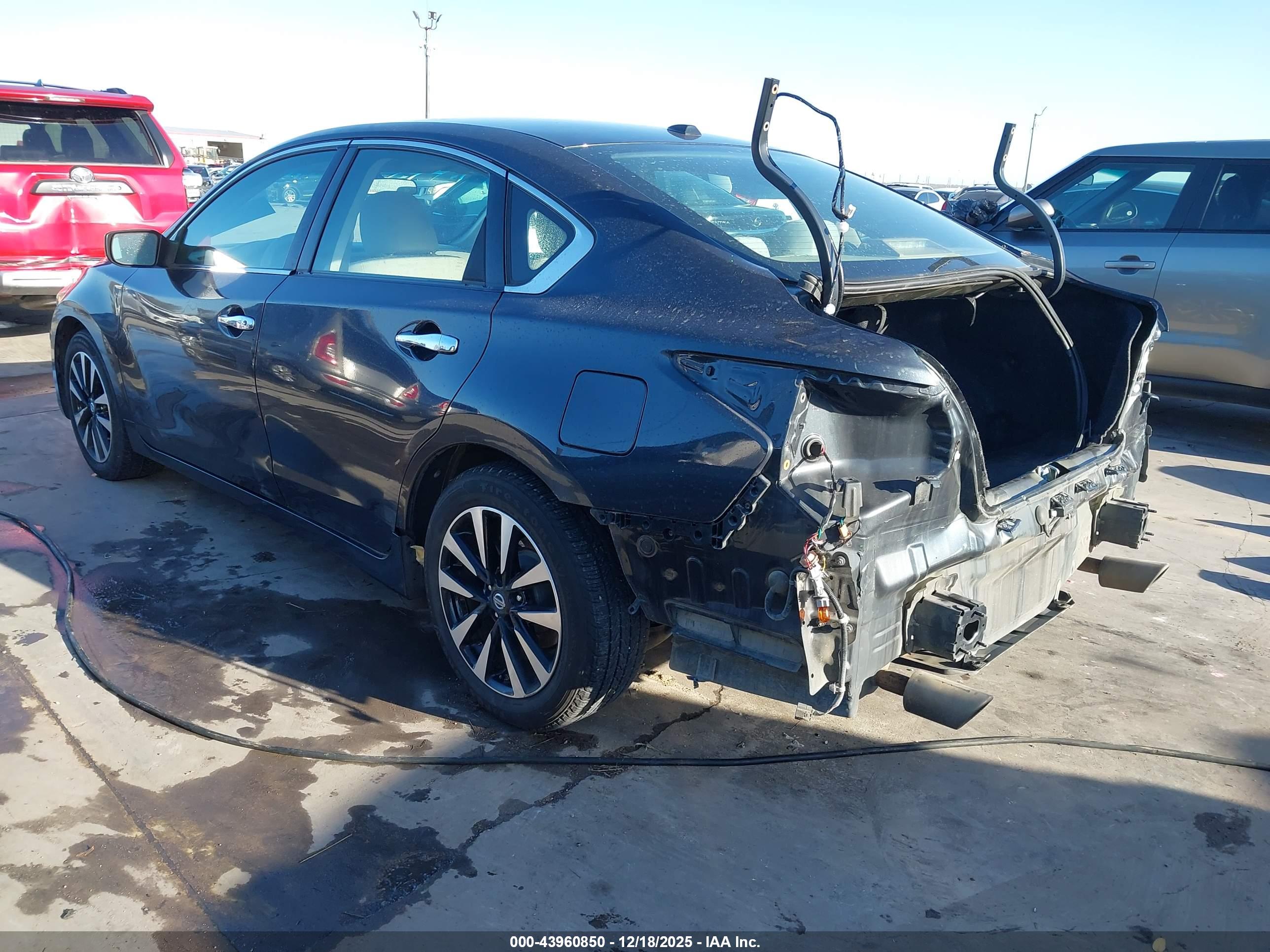 NISSAN ALTIMA image 3