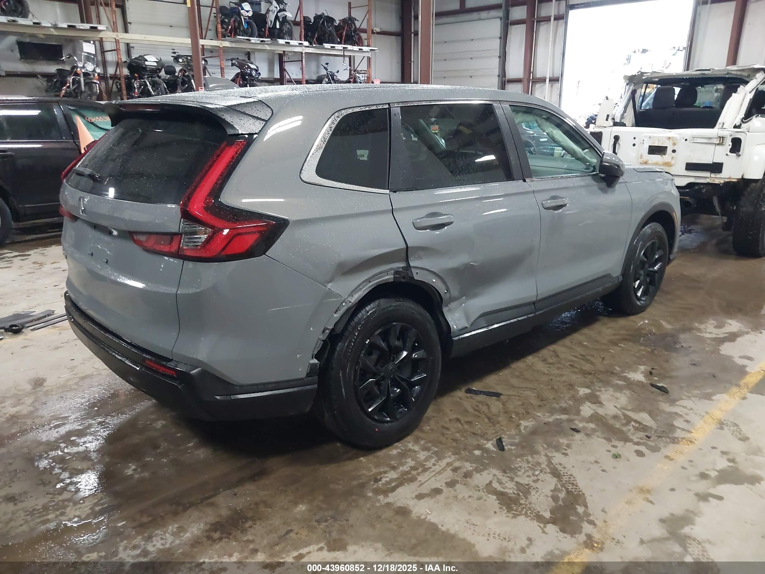 HONDA CR-V image 4