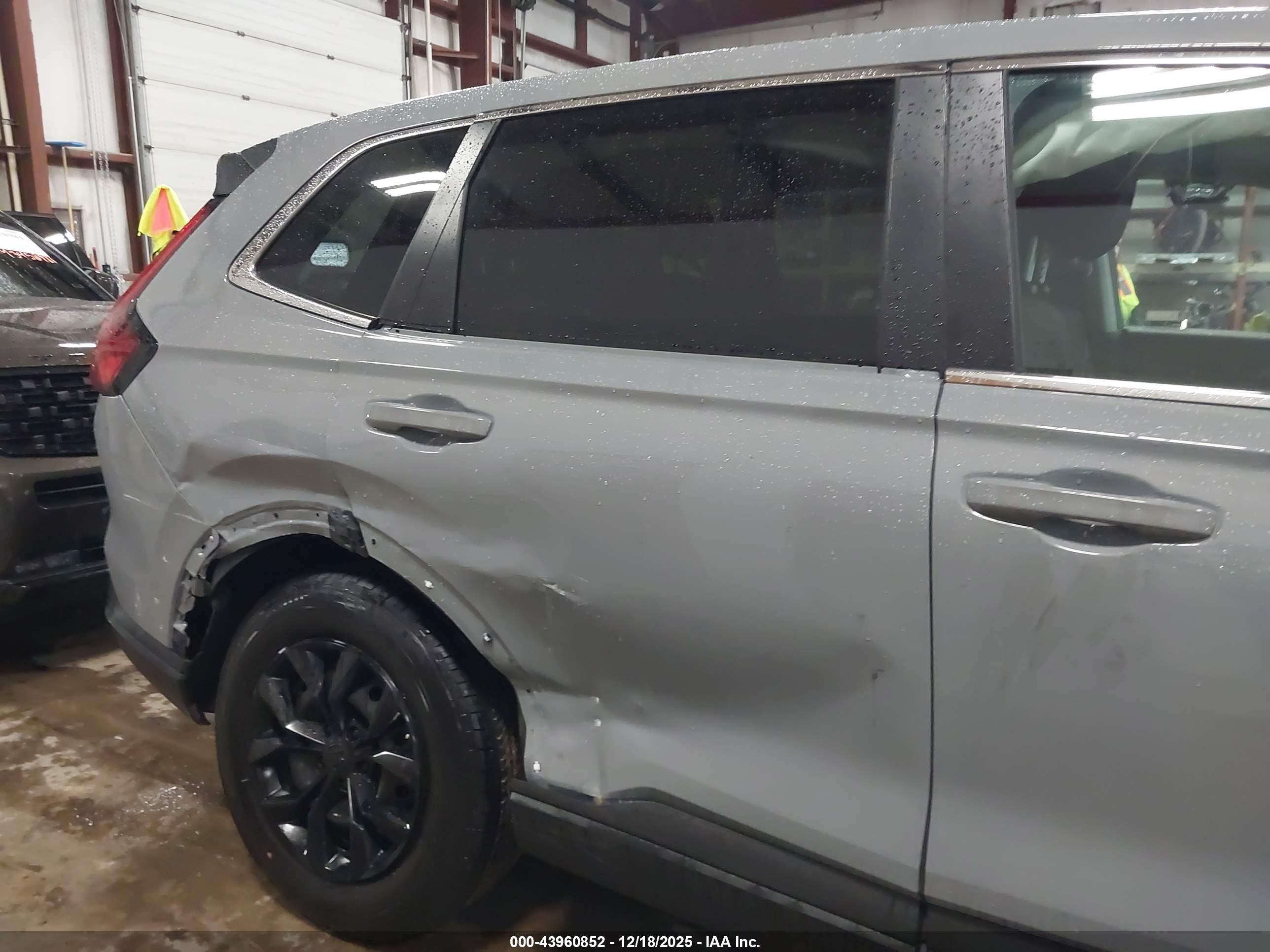 HONDA CR-V image 6