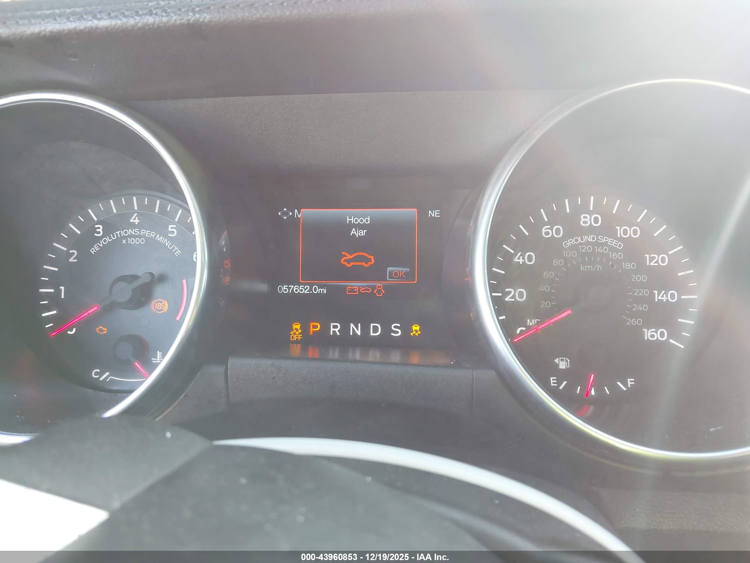 FORD MUSTANG image 7
