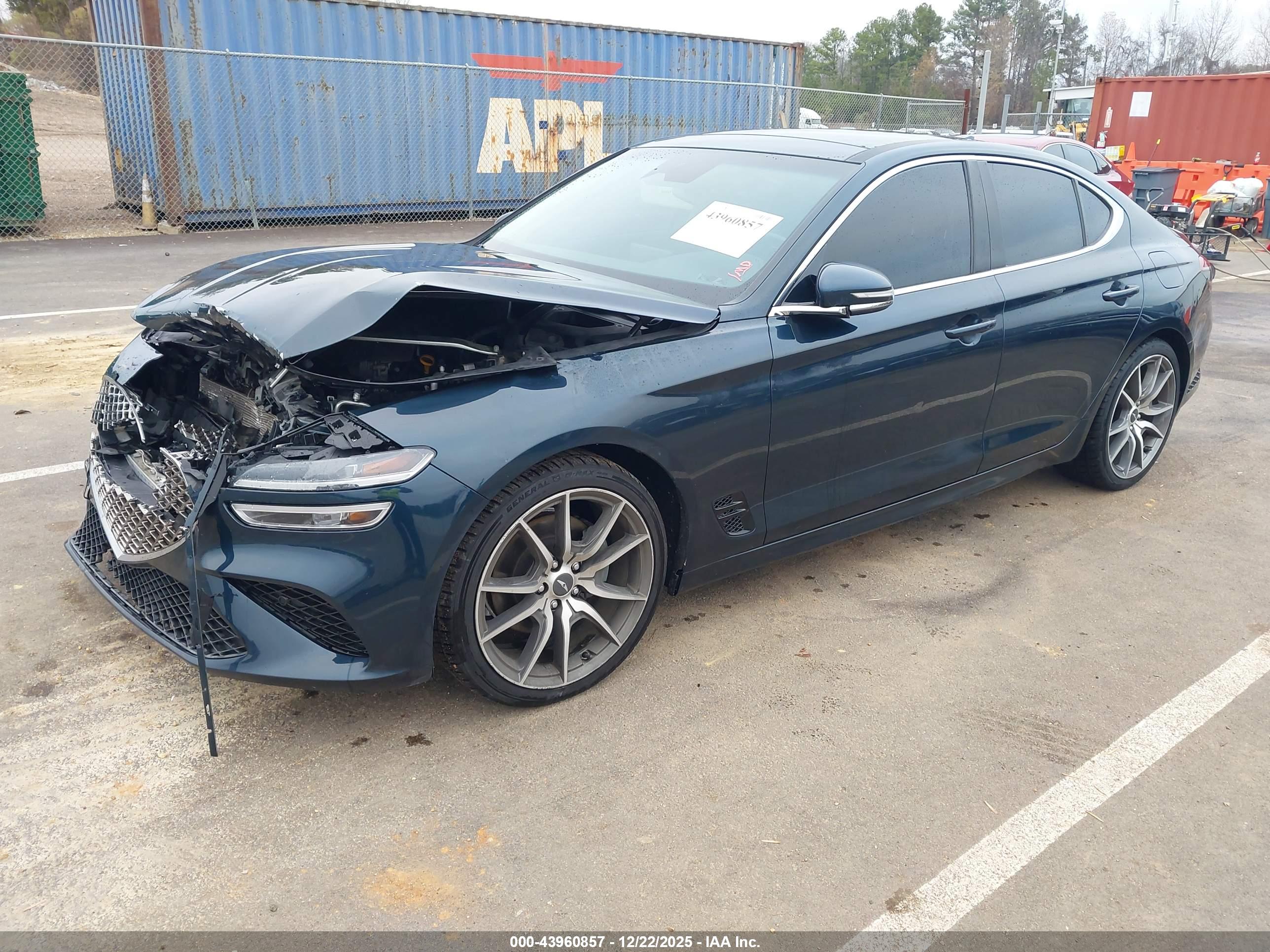 GENESIS G70 image 2