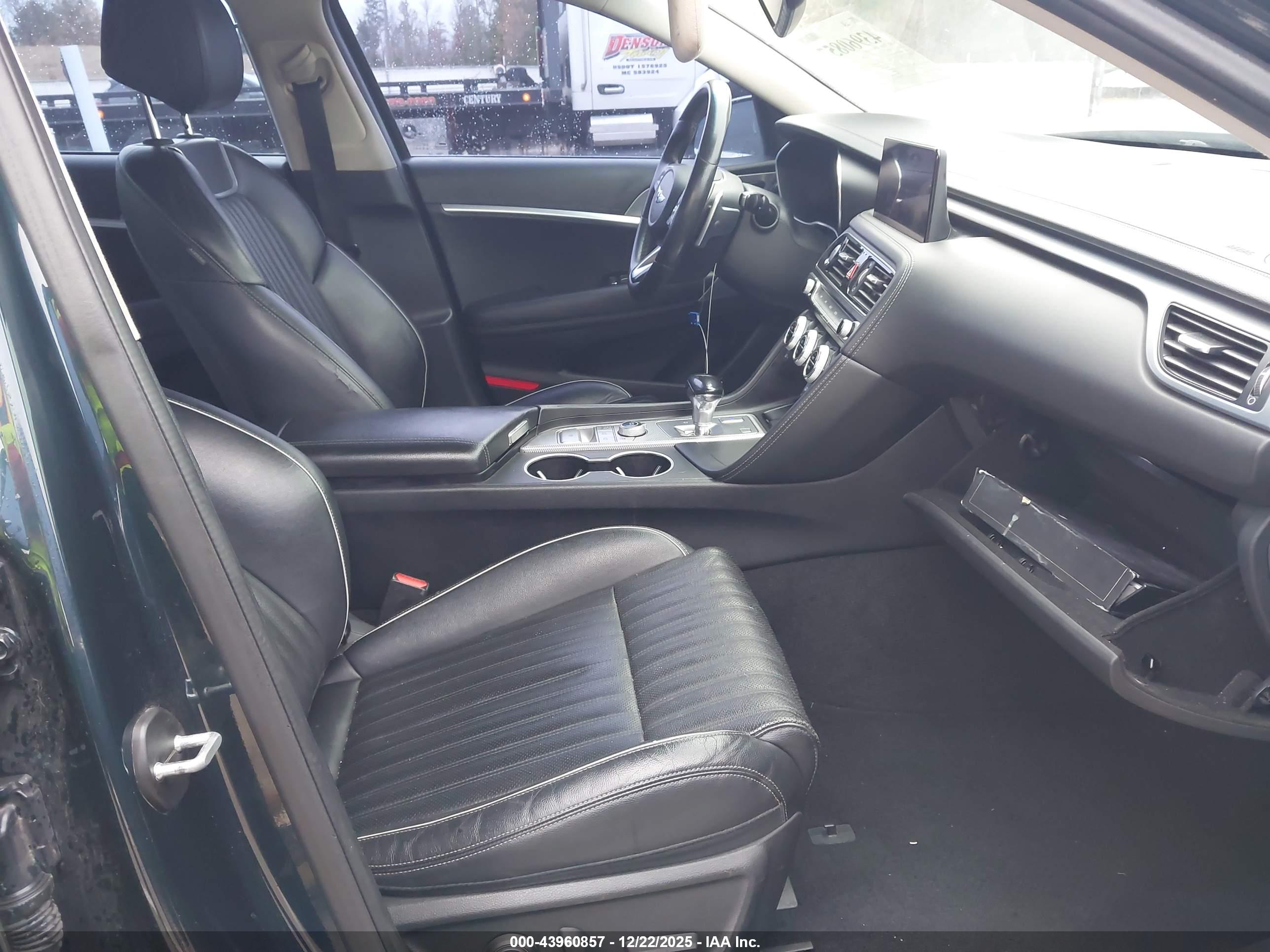 GENESIS G70 image 5
