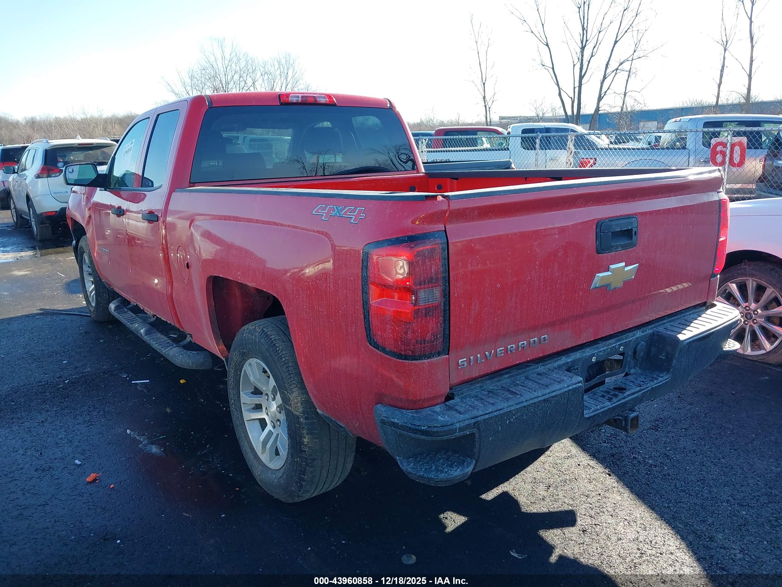 CHEVROLET SILVERADO image 3