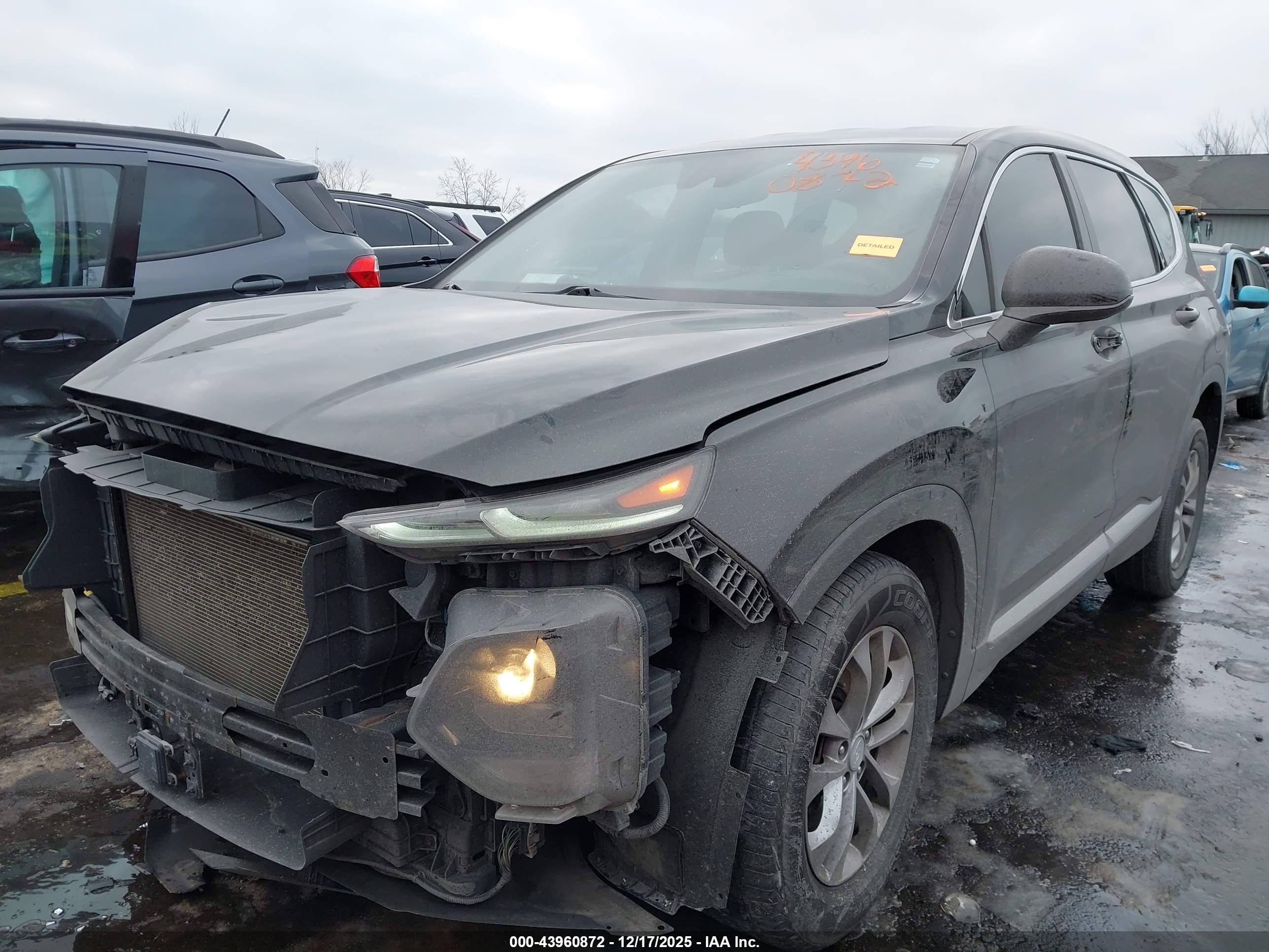 HYUNDAI SANTA image 2