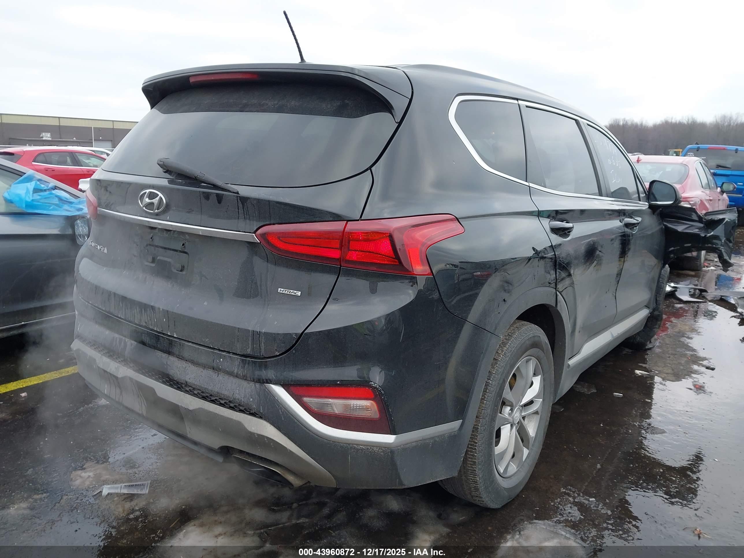 HYUNDAI SANTA image 4