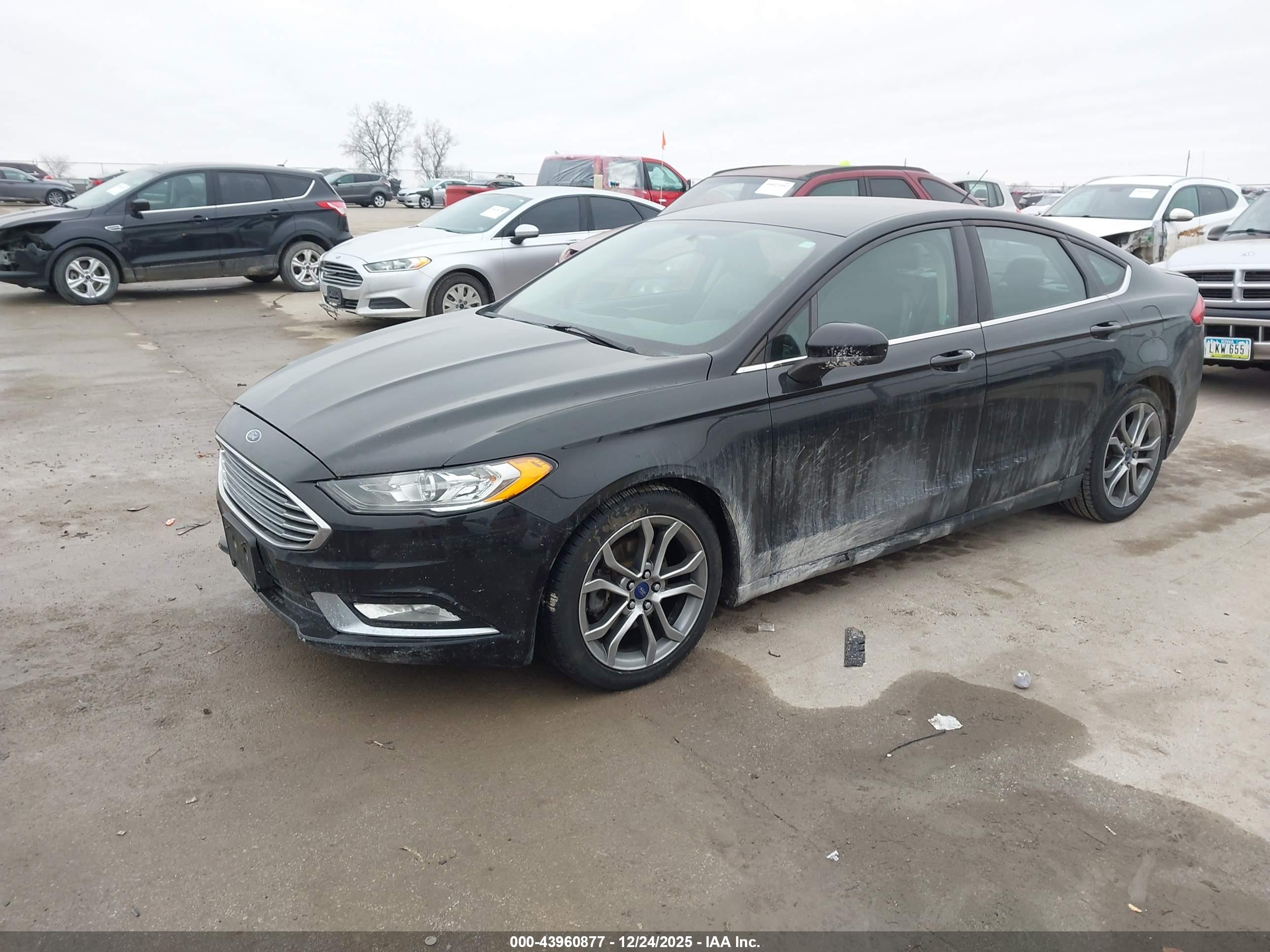 FORD FUSION image 2