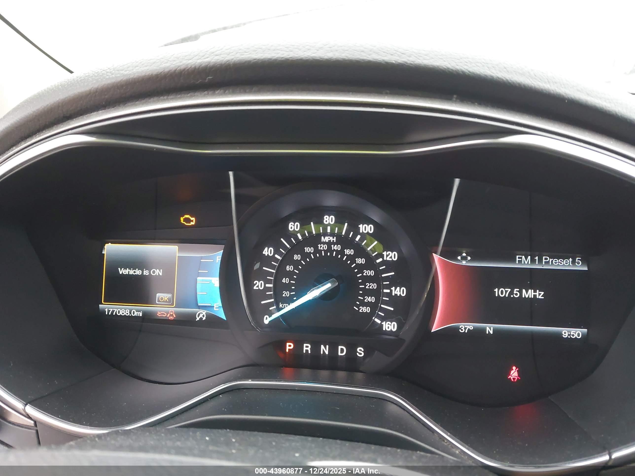 FORD FUSION image 7