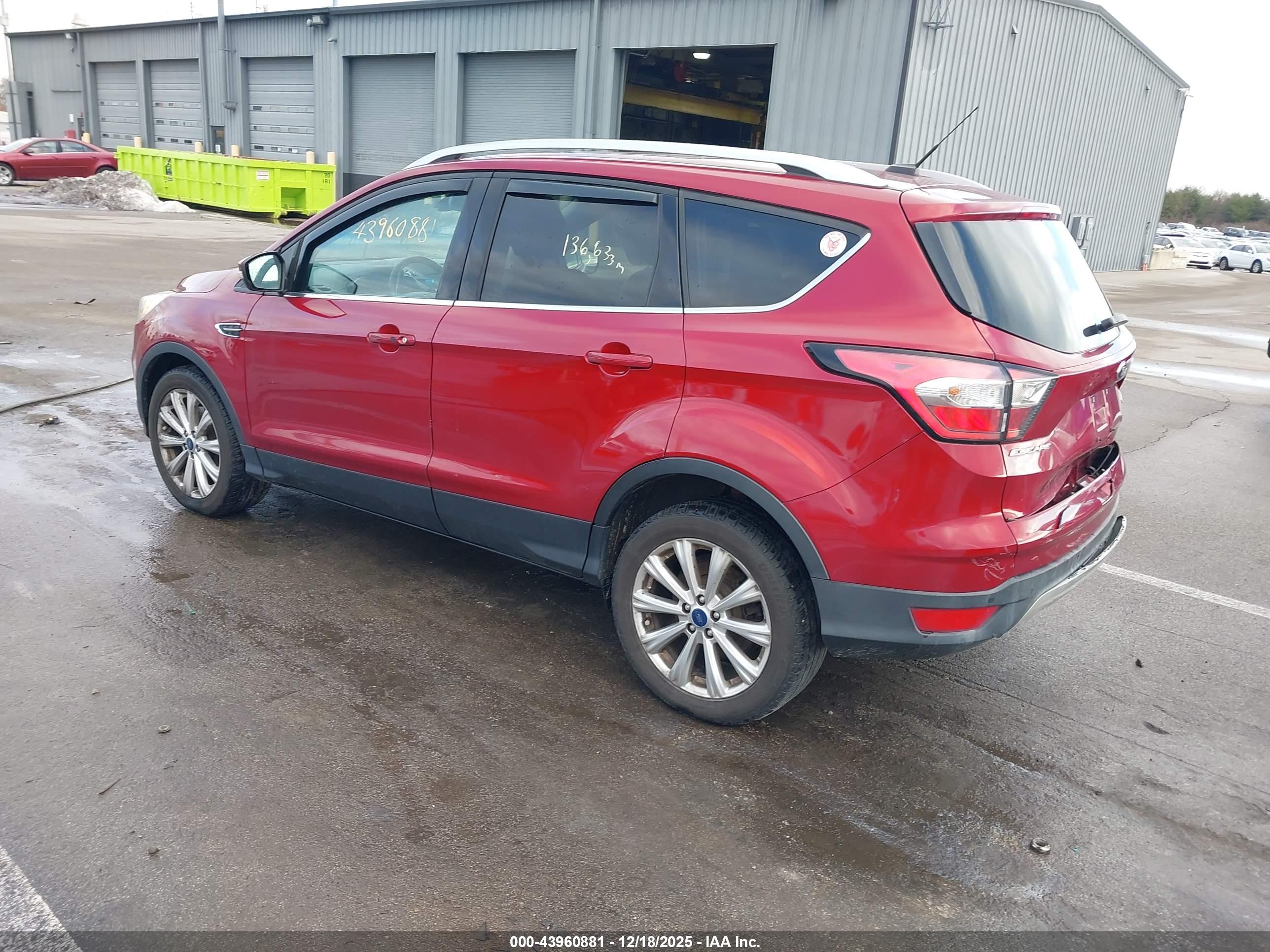 FORD ESCAPE image 3
