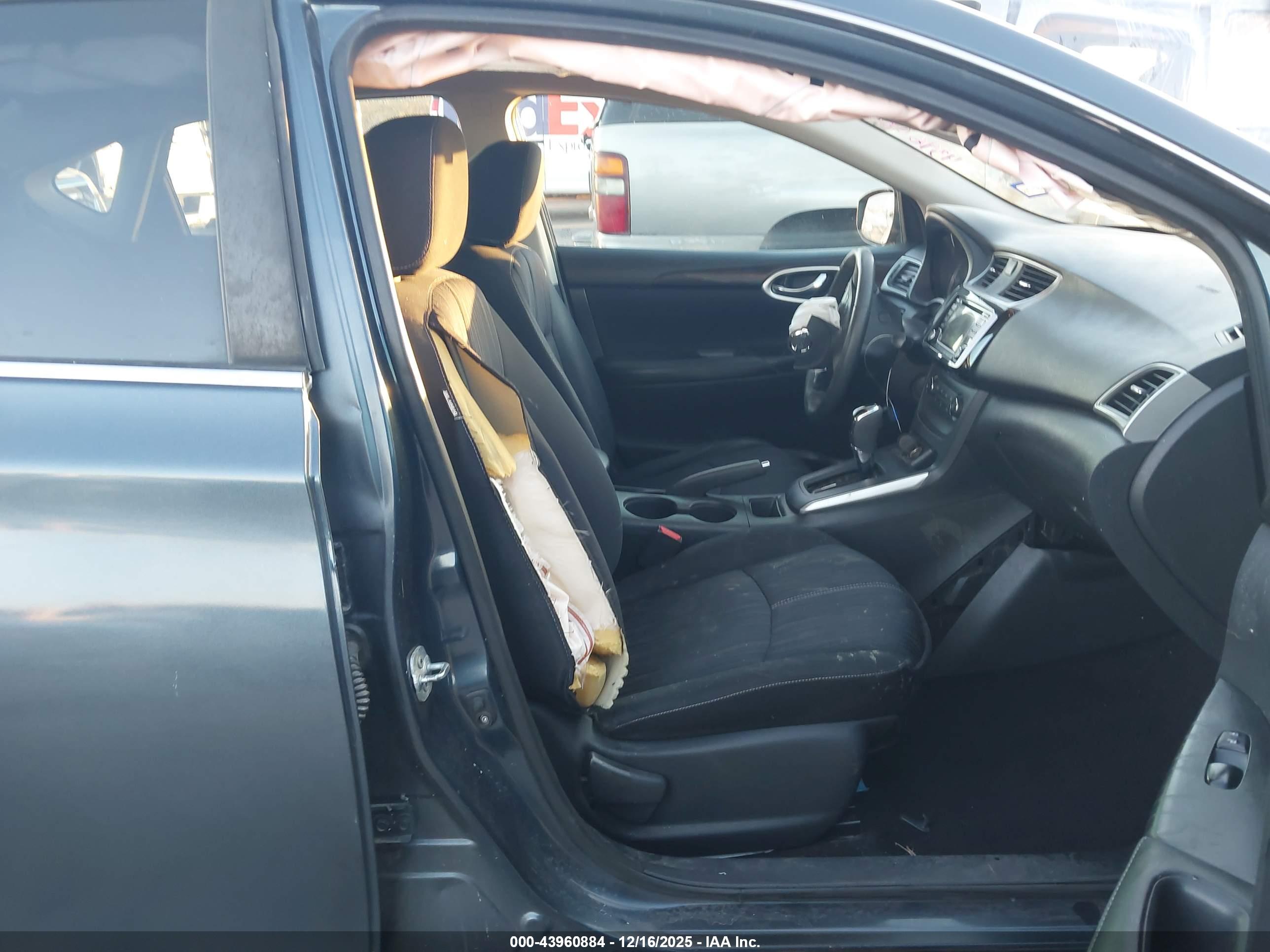 NISSAN SENTRA image 5