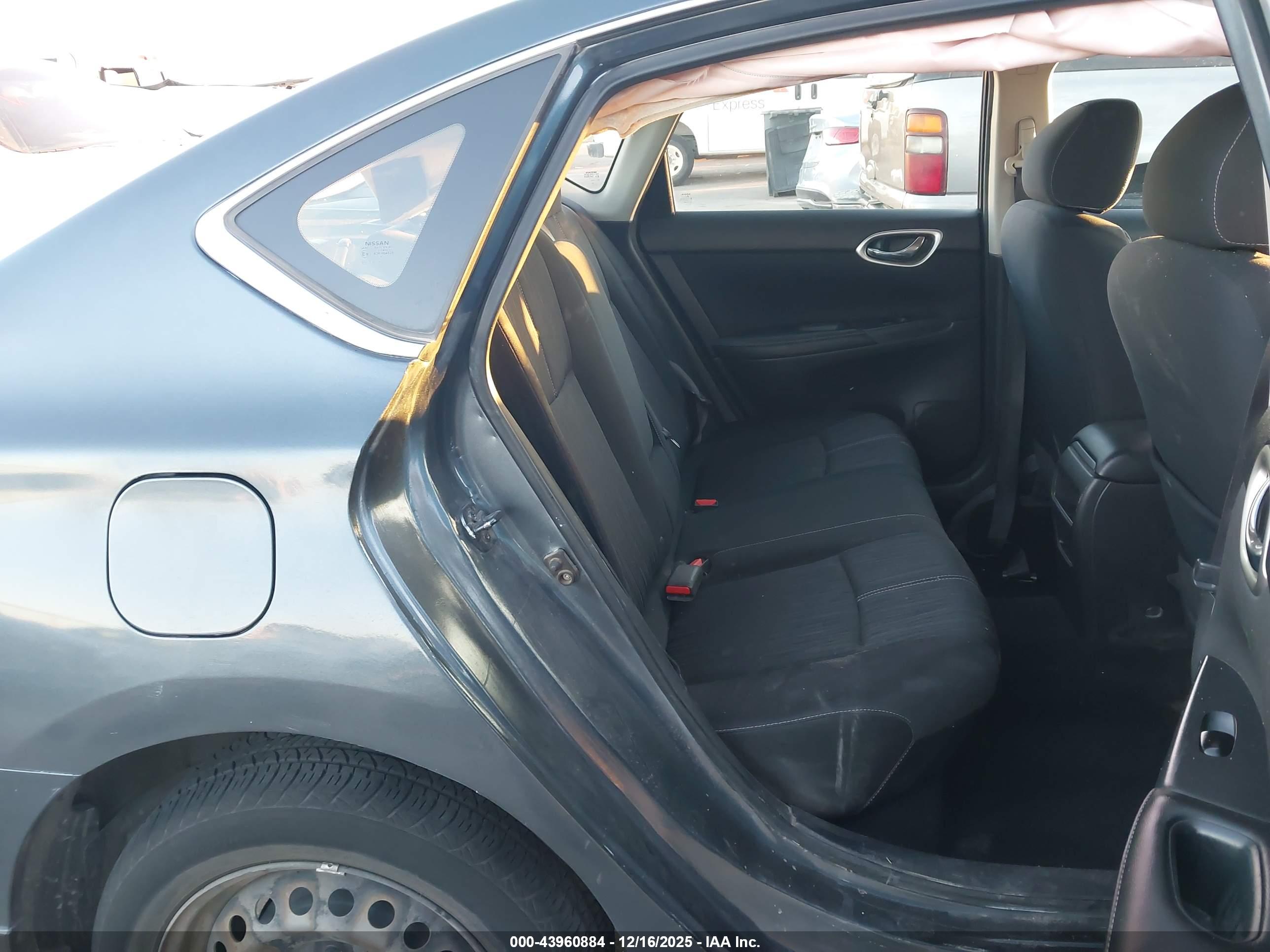 NISSAN SENTRA image 8