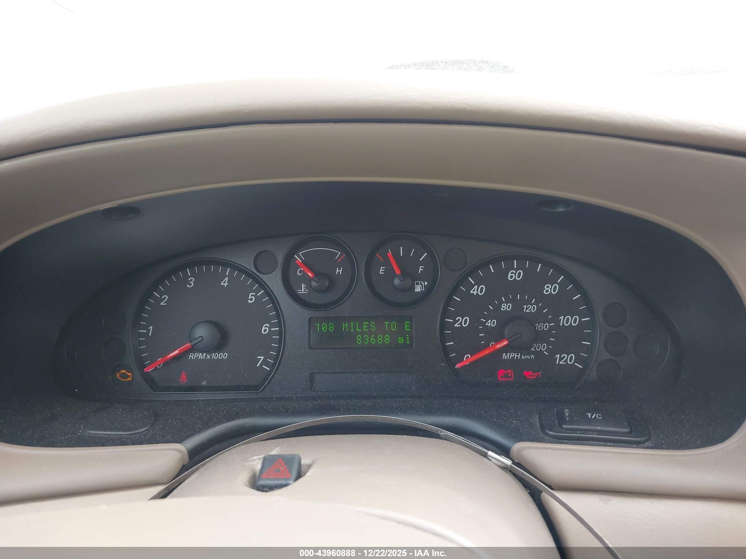 FORD TAURUS image 7
