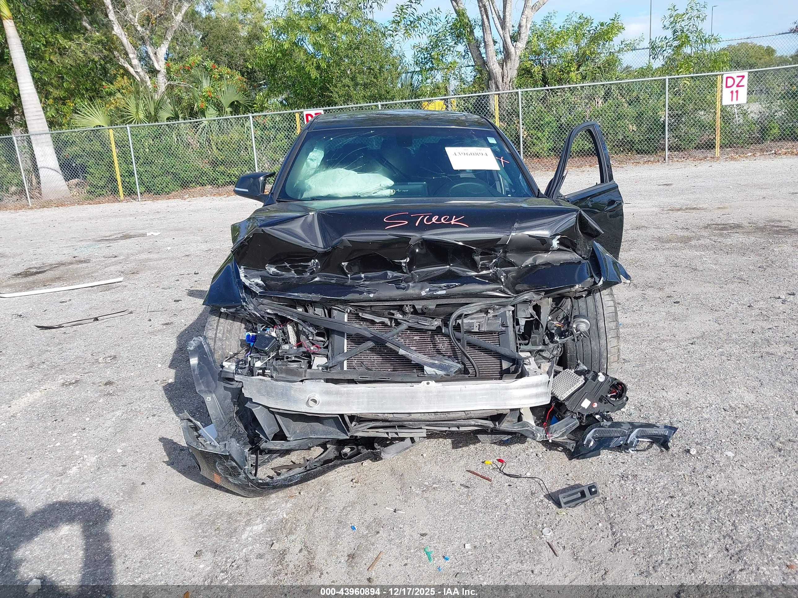 BMW 328I image 6