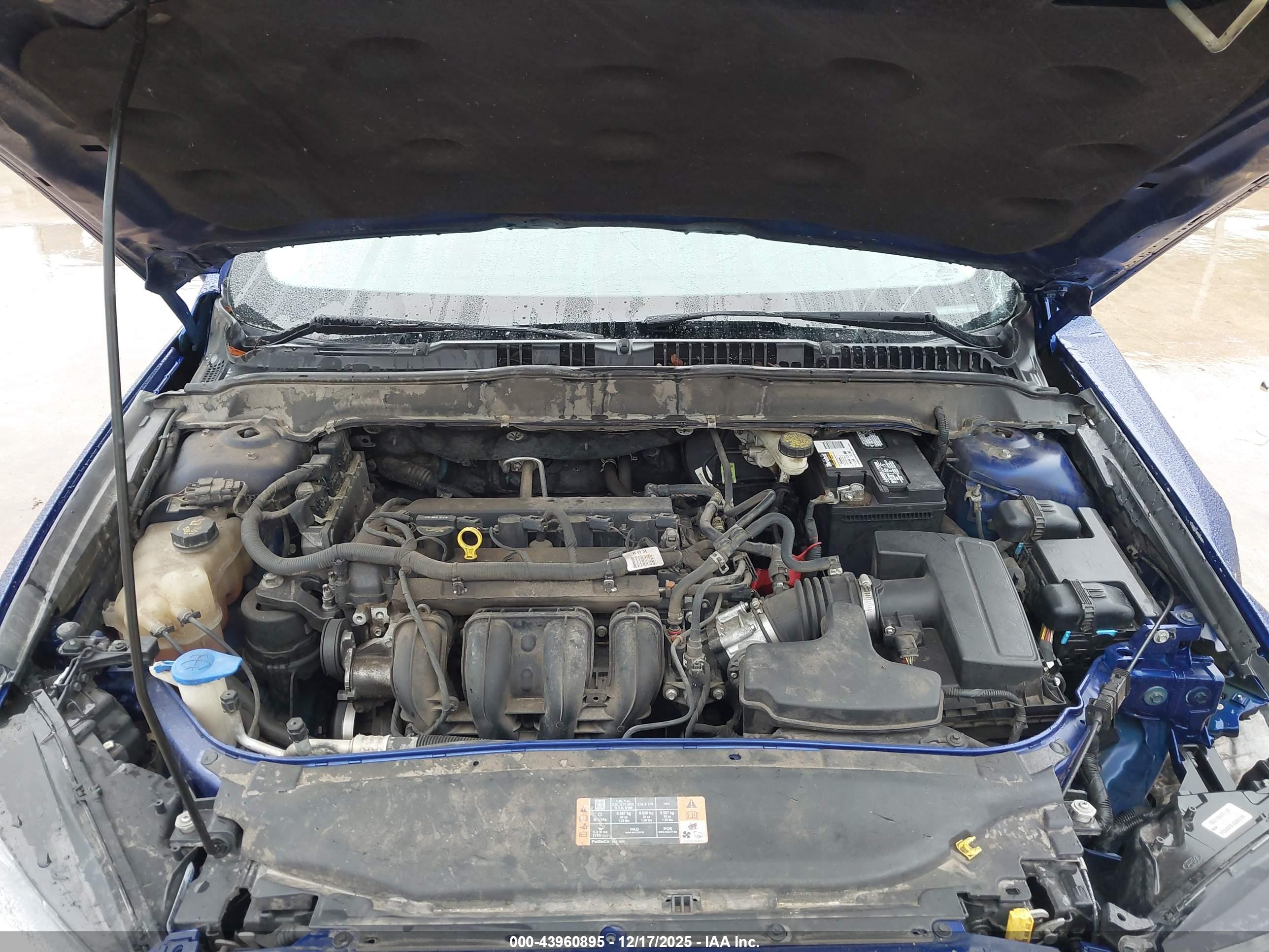 FORD FUSION image 10