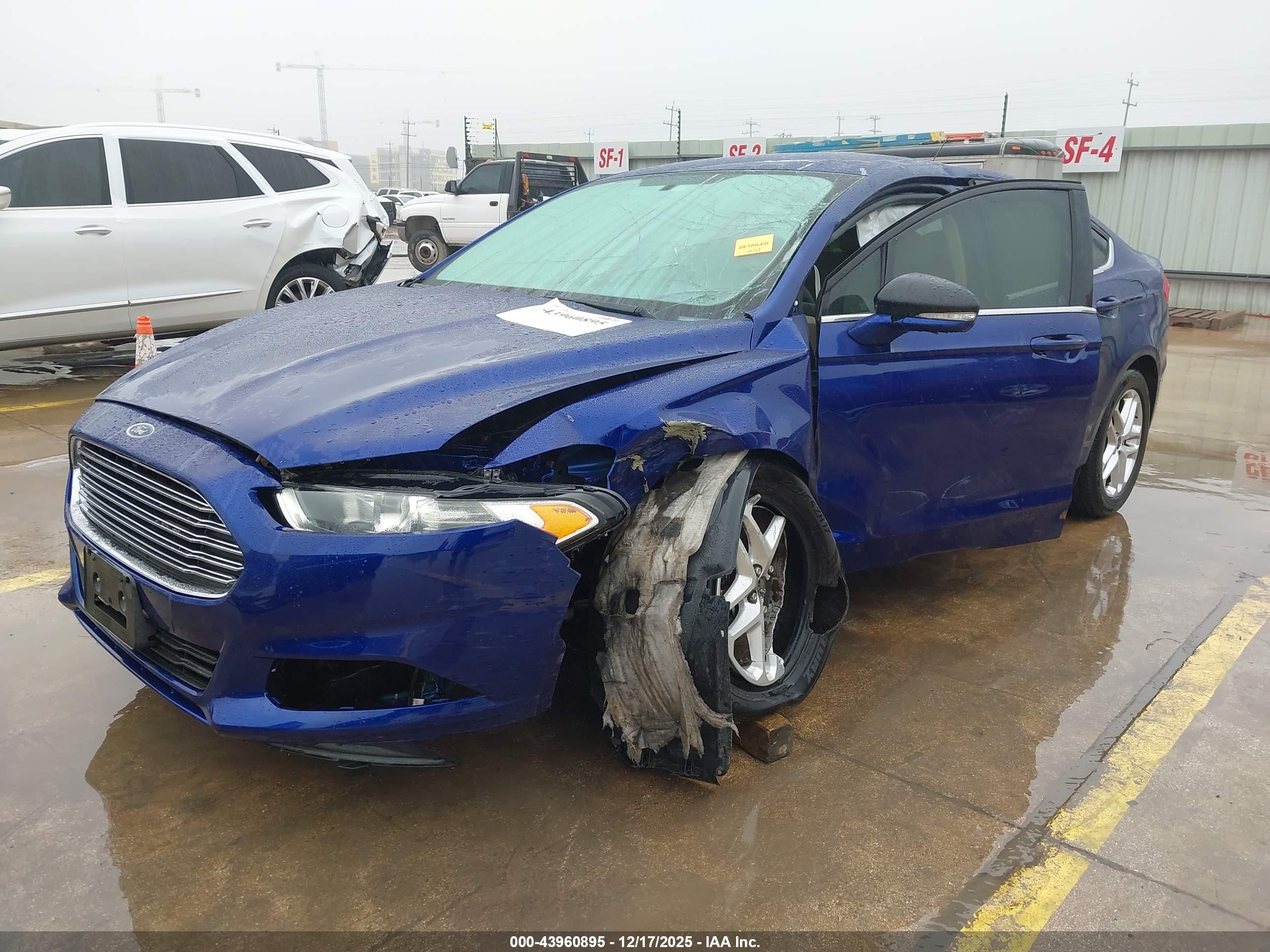 FORD FUSION image 2