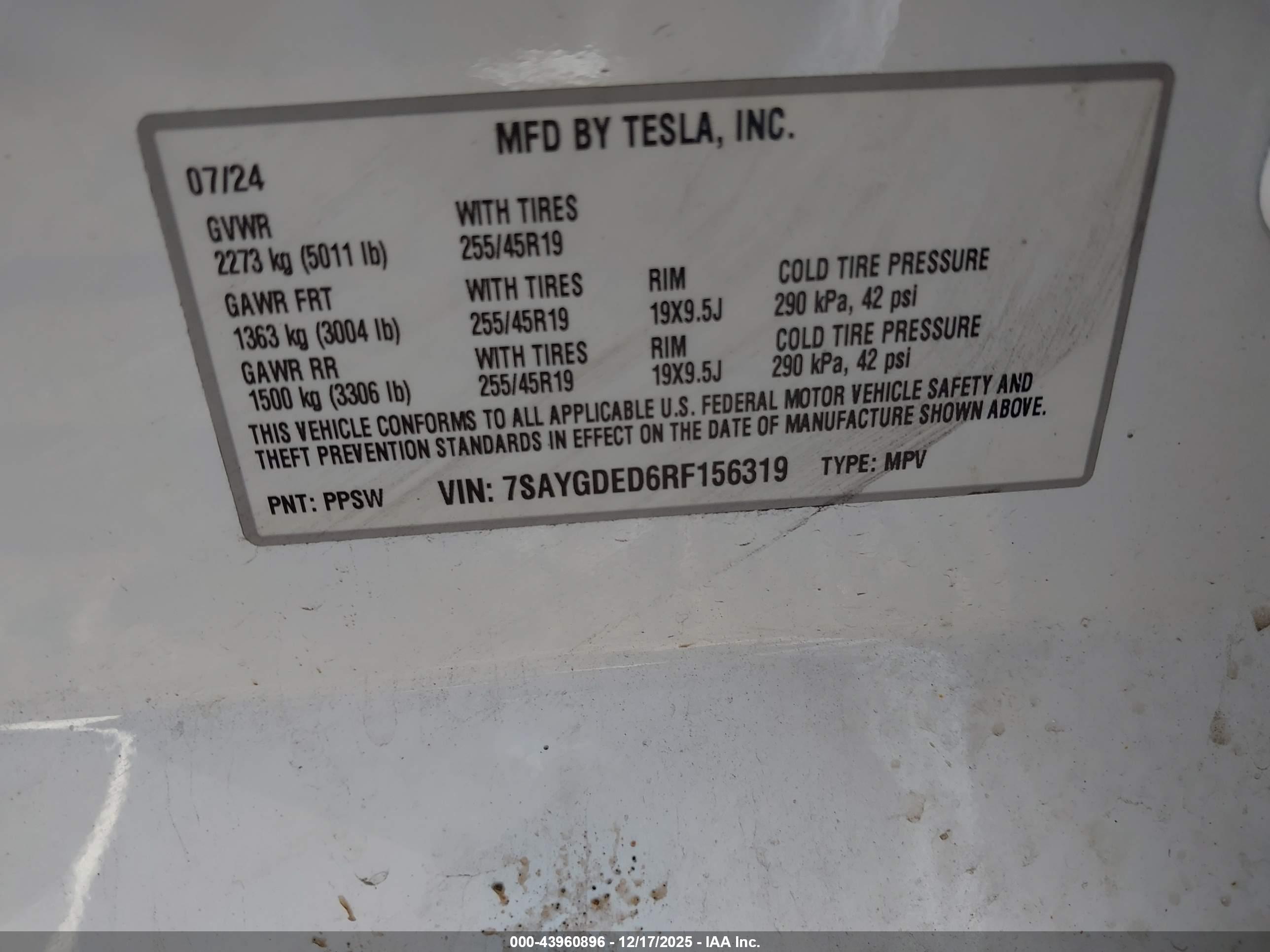 TESLA MODEL image 9