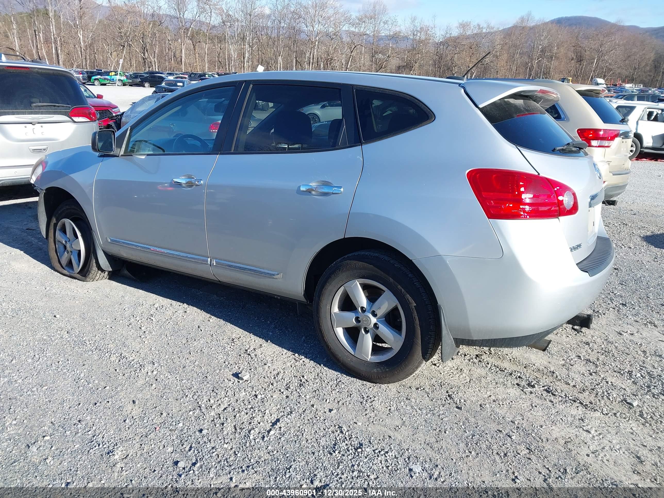 NISSAN ROGUE image 3
