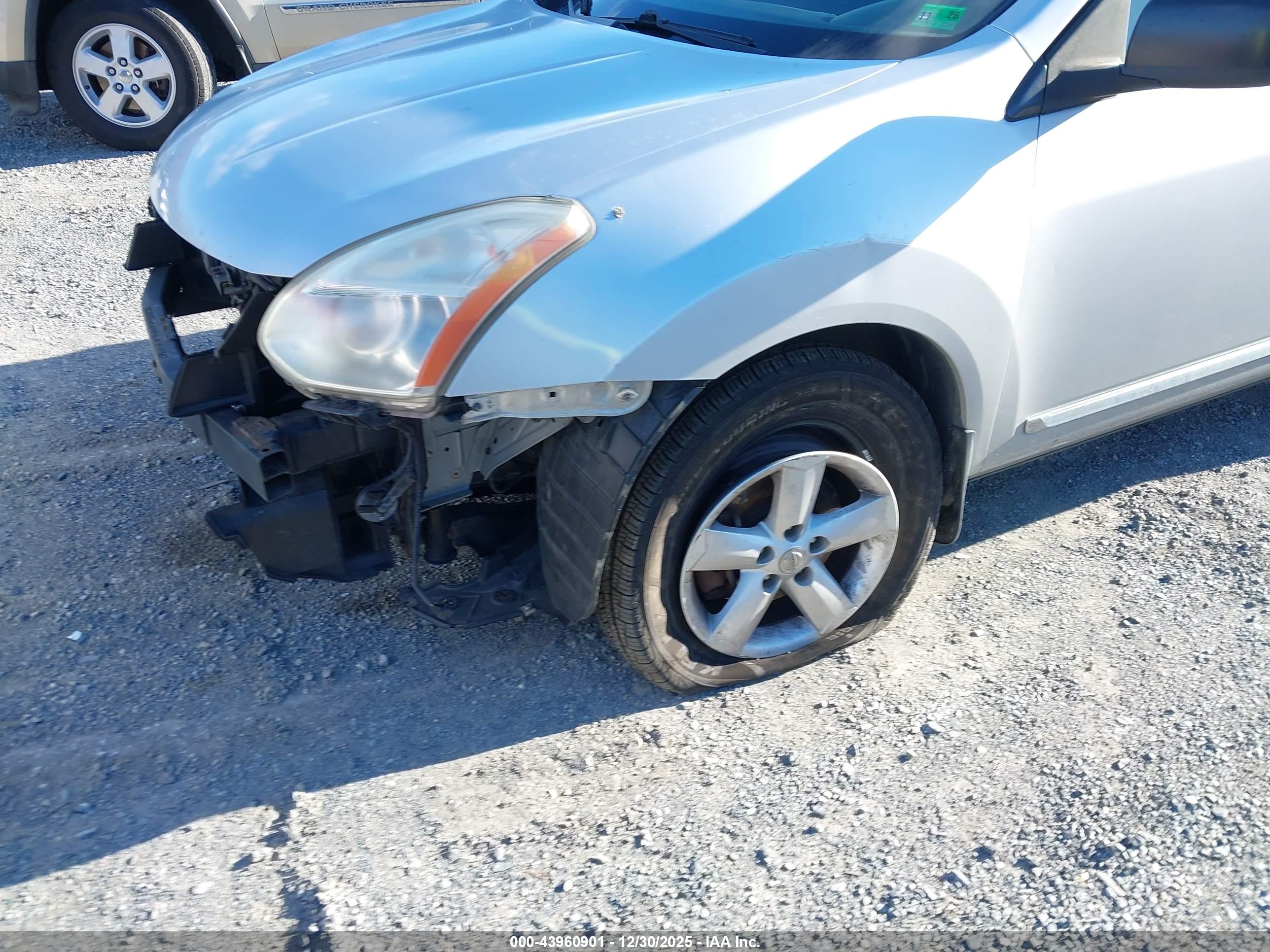 NISSAN ROGUE image 6