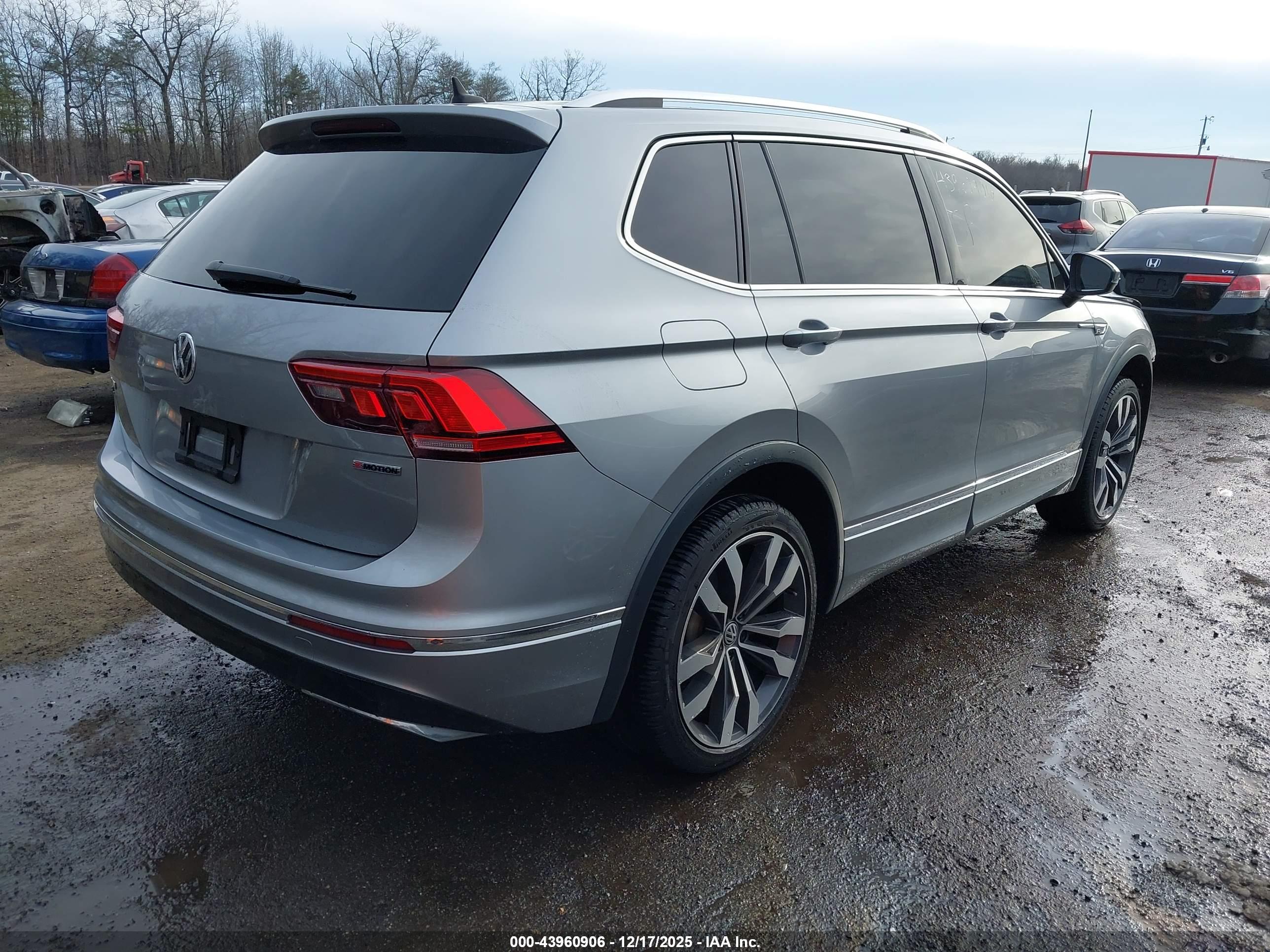 VOLKSWAGEN TIGUAN image 4